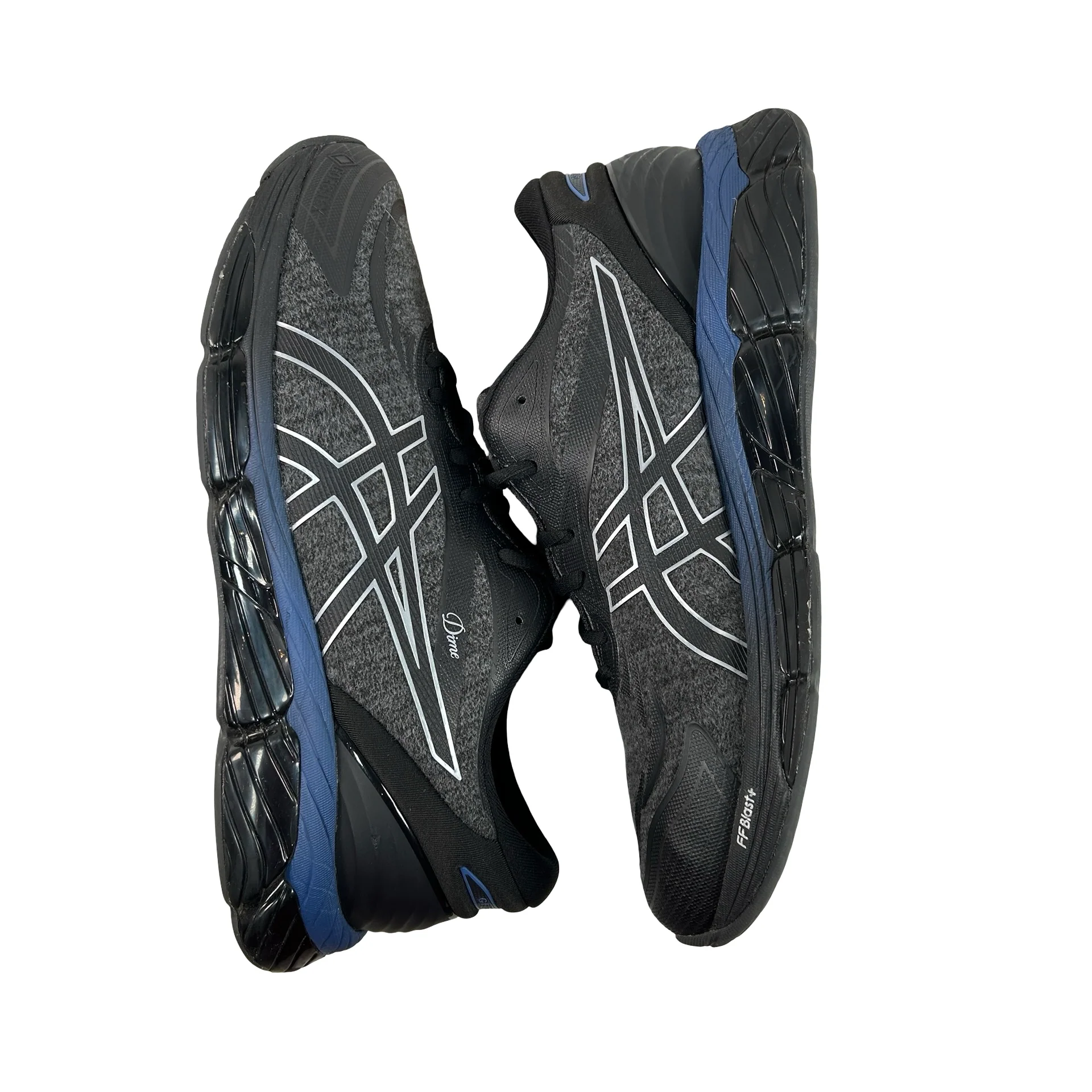 1203A651 001 ASICS Gel-Quantum 360 VIII Dime Black [USED] - 10.5 M (Used) (No Box) - Image 4