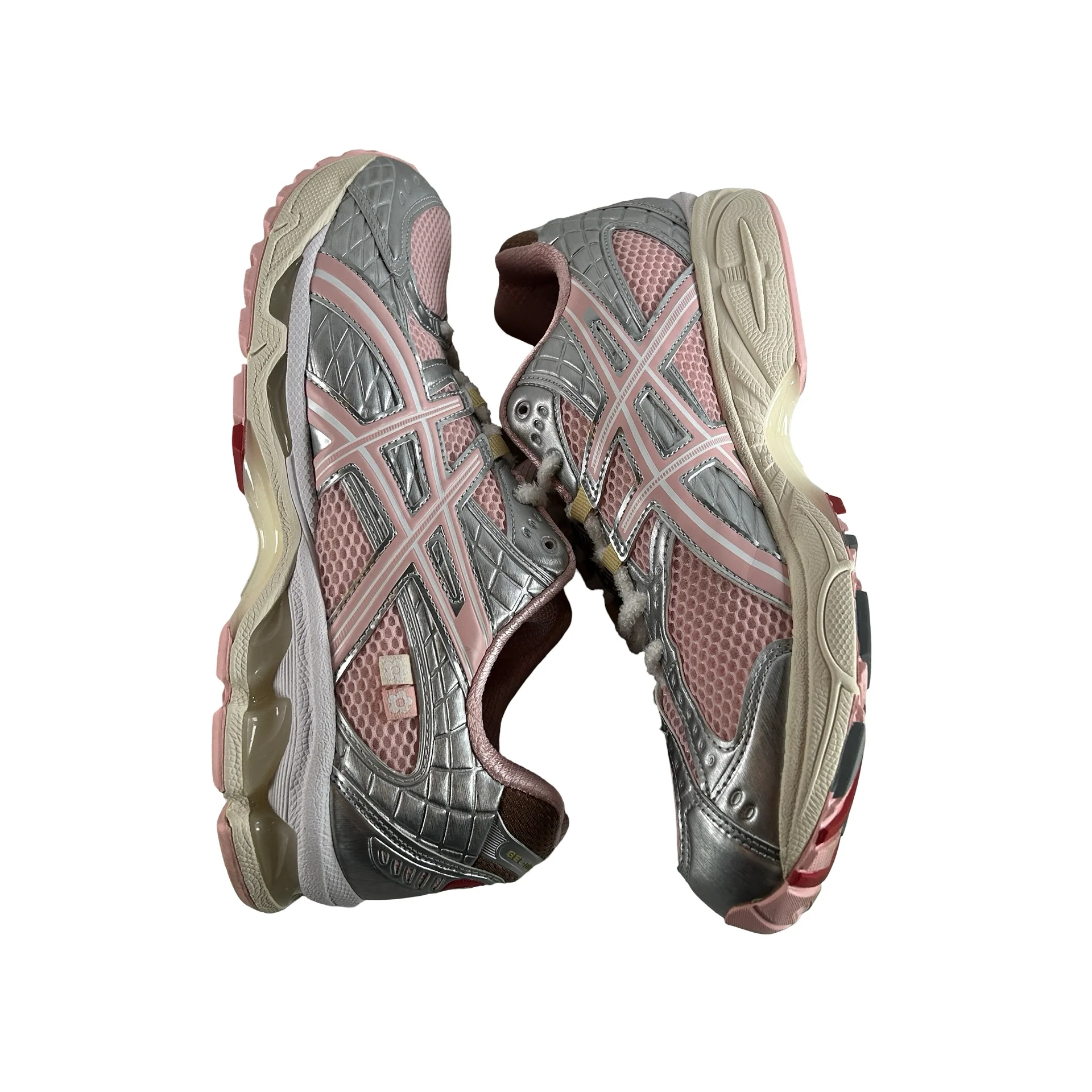 1203A865 702 ASICS Gel-Nimbus 10.1 Vandy The Pink x atmos Banana Split Strawberry [USED] - 10.5 M (Used) - Image 4