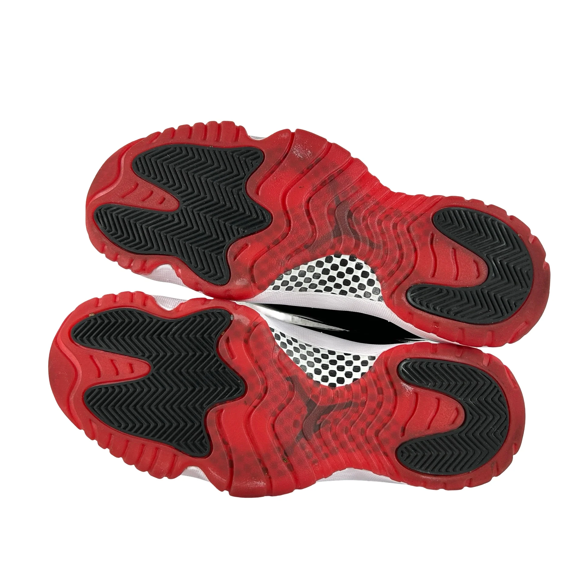 378037 061 Jordan 11 Bred (2019) [USED] - 9 M (Used9) - Image 6