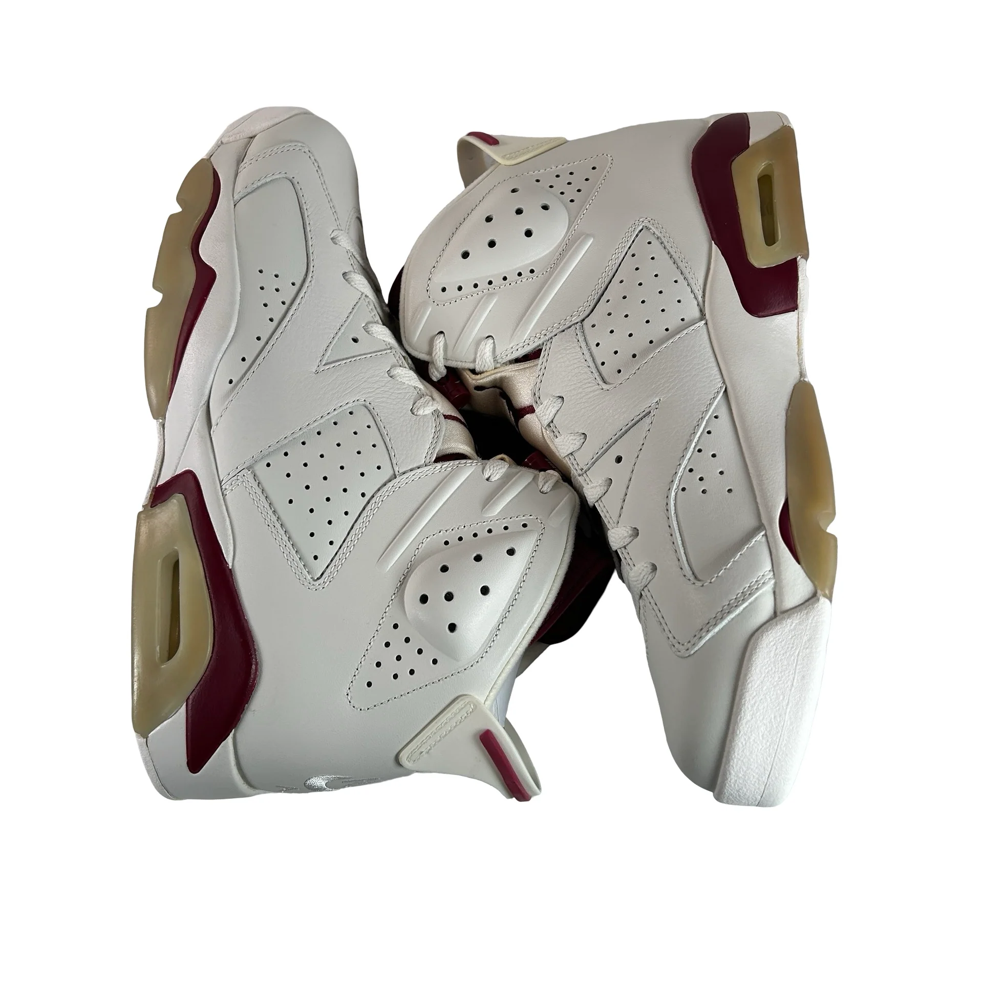 384664 116 Jordan 6 Maroon  - 10.5 M (Yellowing2) - Image 4