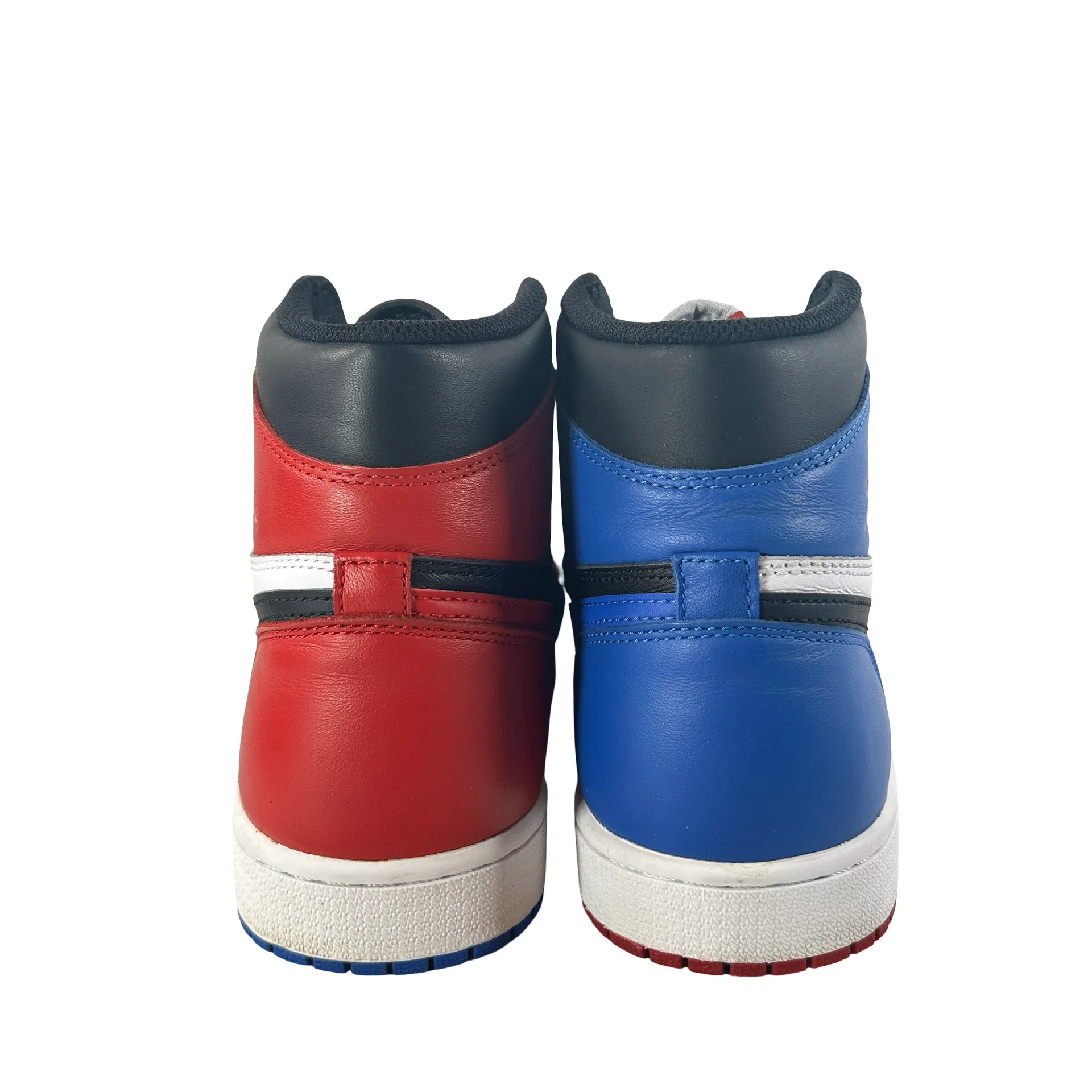 555088 026 Jordan 1 Retro Top 3 [USED] - 9 M (Used2) - Image 3