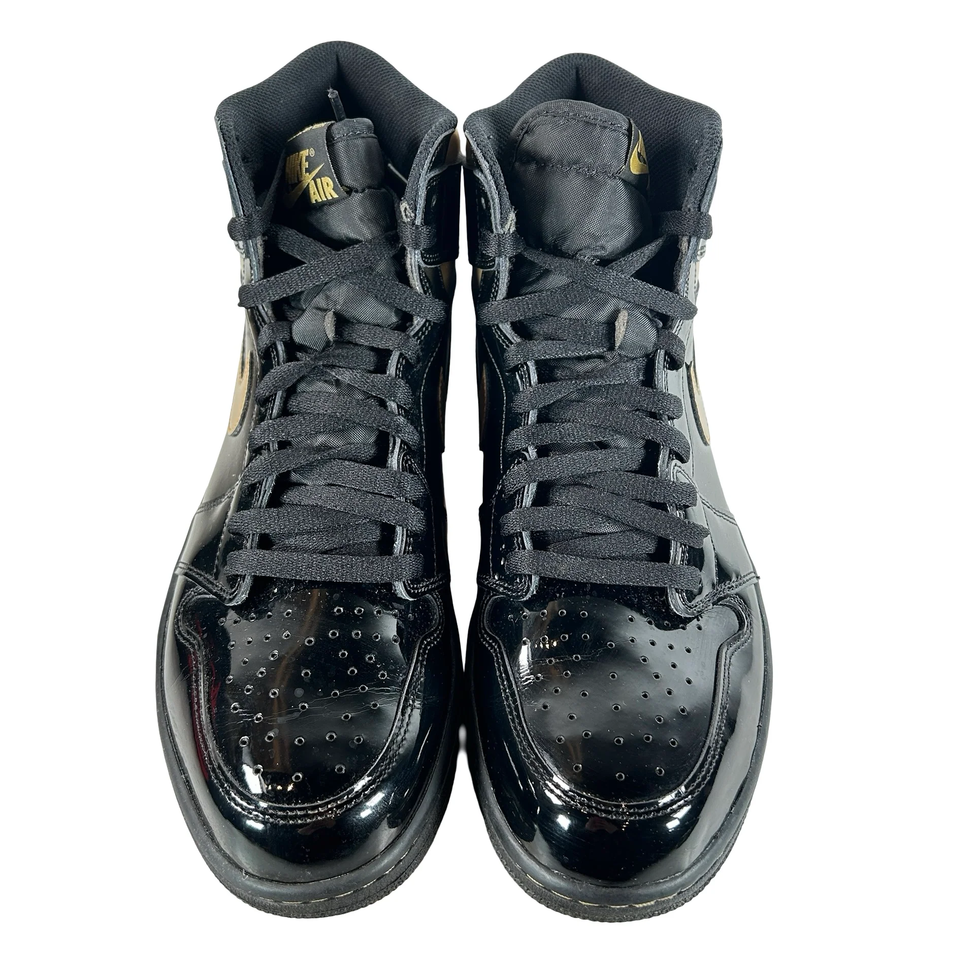 555088 032 Jordan 1 Black/Gold [USED] - 13 M (Used) - Image 2