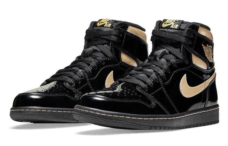 555088 032 Air Jordan 1 Retro High Black Metallic Gold (2020) - Image 3