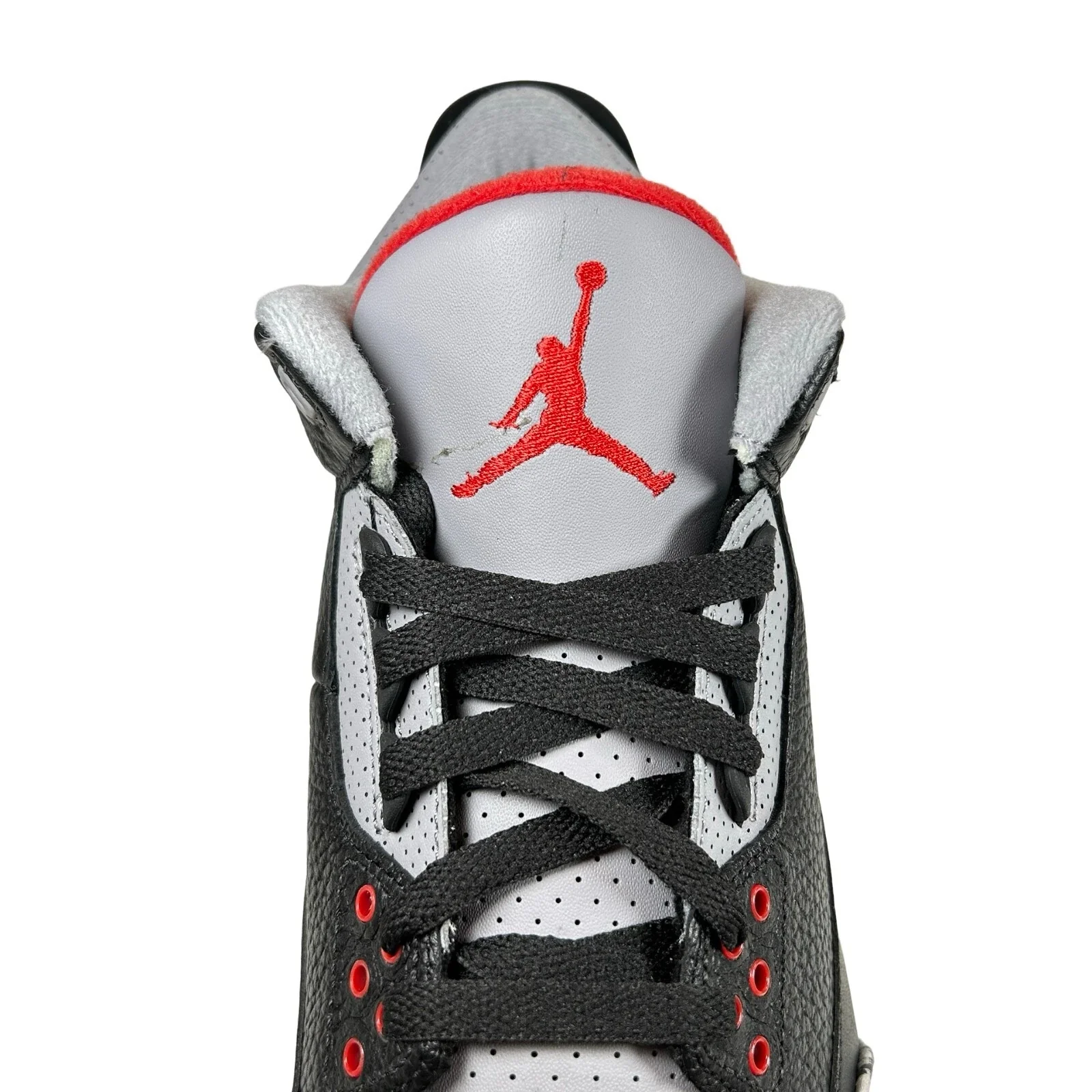 854262 001 Air Jordan 3 Black Cement 2018 - 11 M (Heel Tabs Yellowing) - Image 6