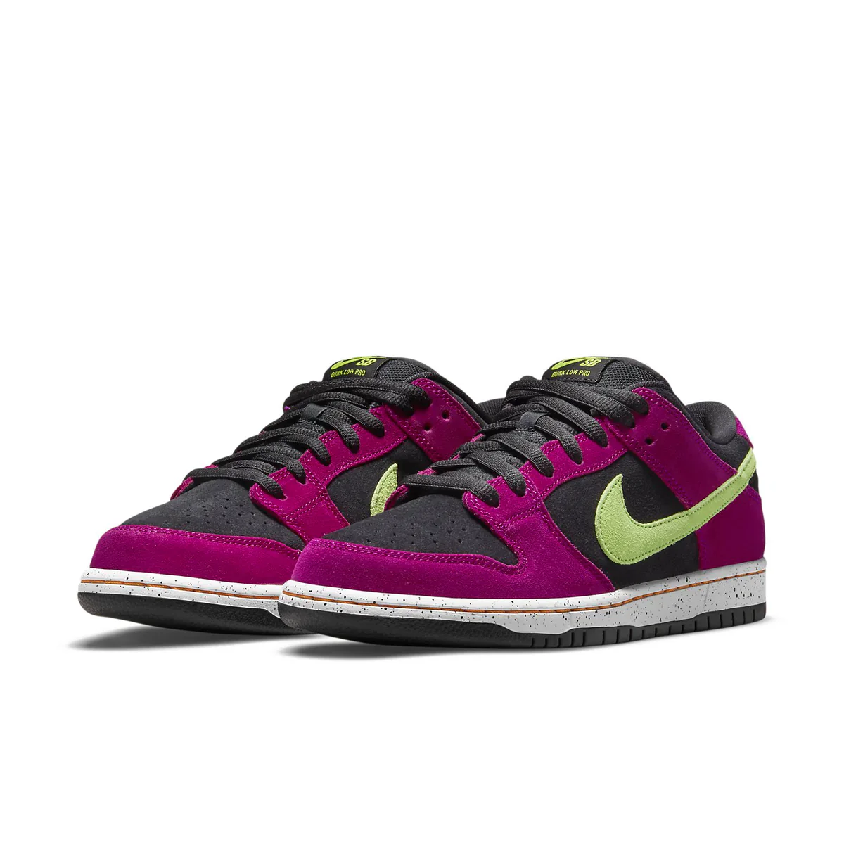 BQ6817 501 Nike SB Dunk Low Pro ACG Terra Red Plum - Image 3