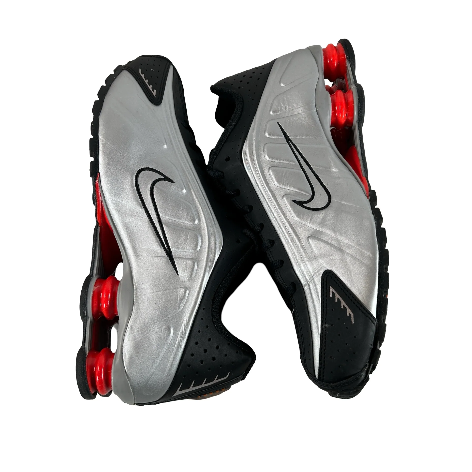 BV1111 008 Nike Shox R4 Black Metallic Silver (2018/2024) [USED] - 9.5 M (Used) - Image 4