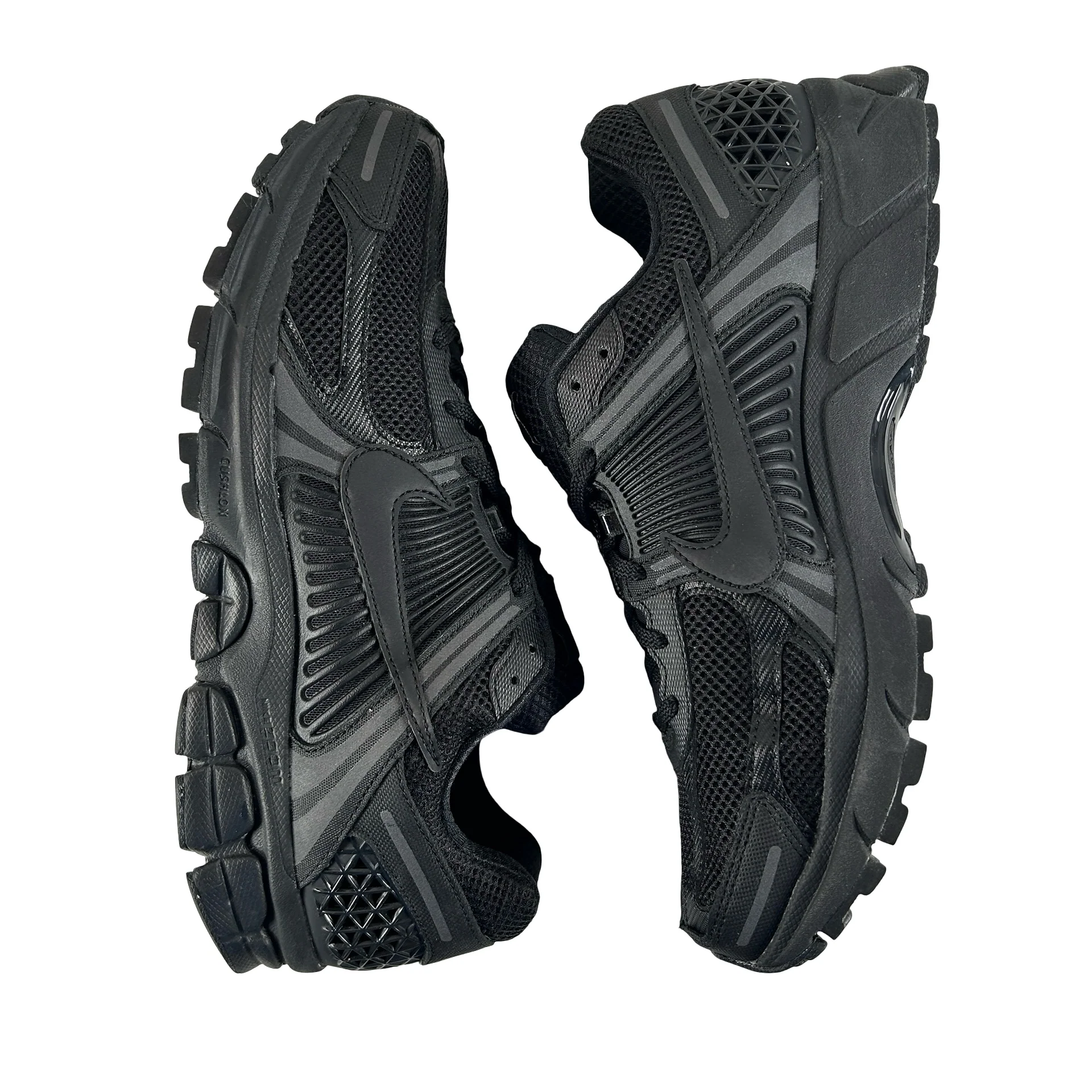 BV1358 003 Nike Zoom Vomero 5 Triple Black (2023) [USED] - 13 M (Used) - Image 4
