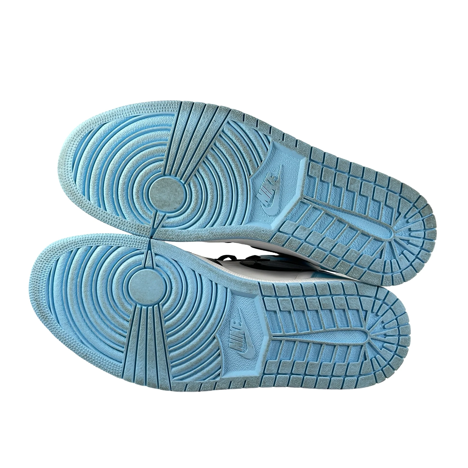 CD0461 401 Jordan 1 Retro High UNC Patent (Women's) [USED] - 12 W (Used) - Image 6