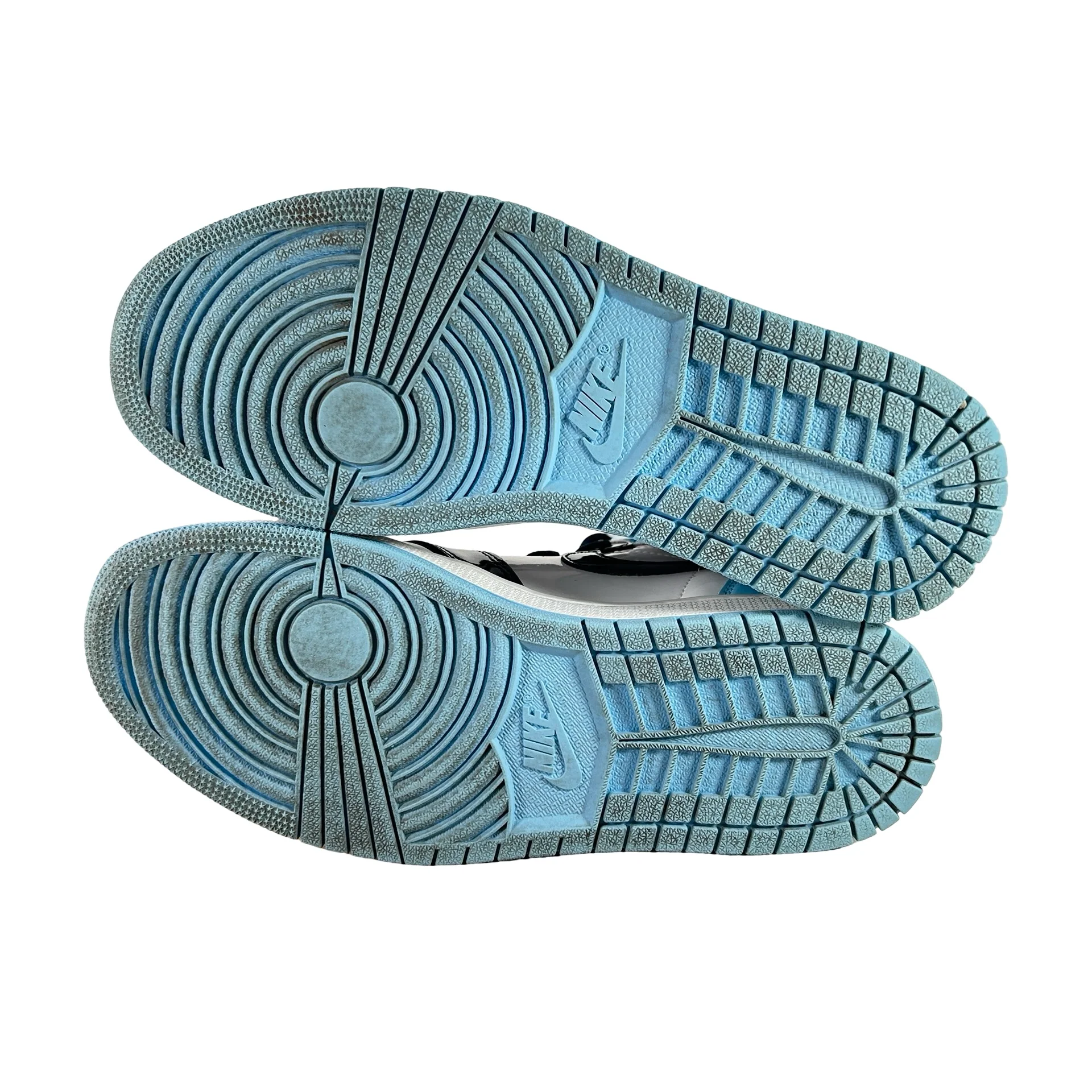 CD0461 401 Jordan 1 Retro High UNC Patent (Women's) [USED] - 9 W (Used) - Image 6