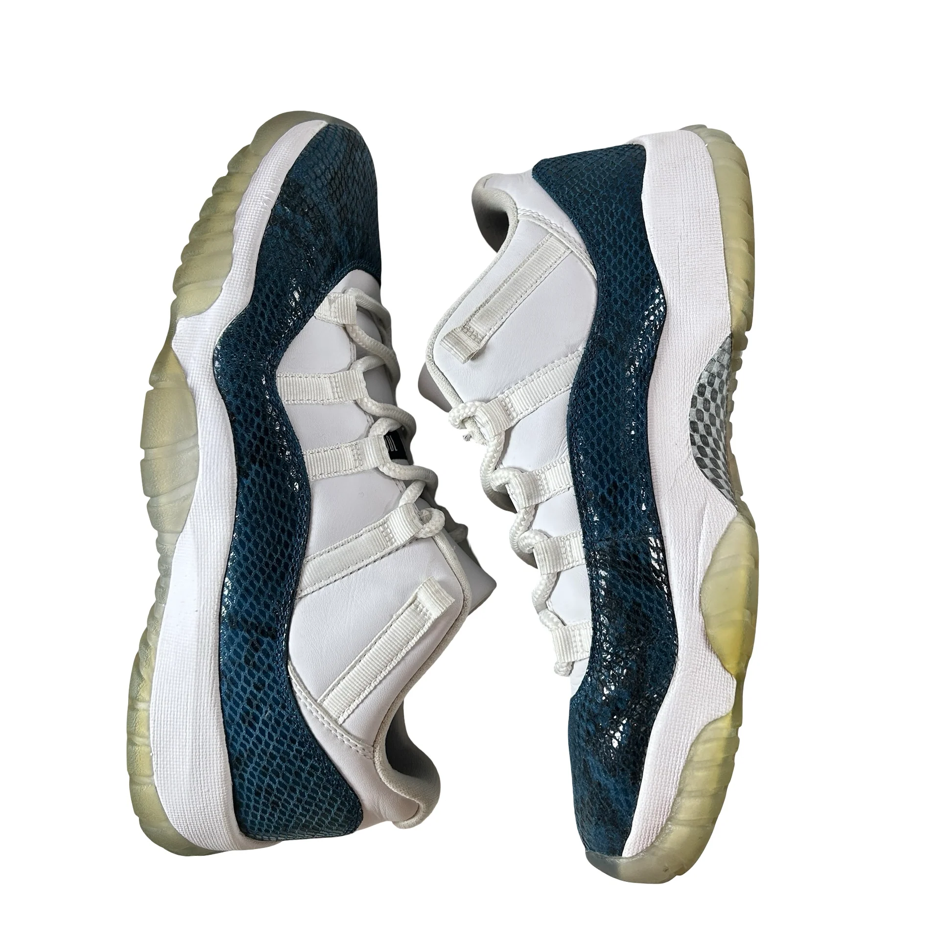 CD6846 102 Jordan 11 Retro Low Snake Navy (2019) [USED] - 9.5 M (Used) - Image 4