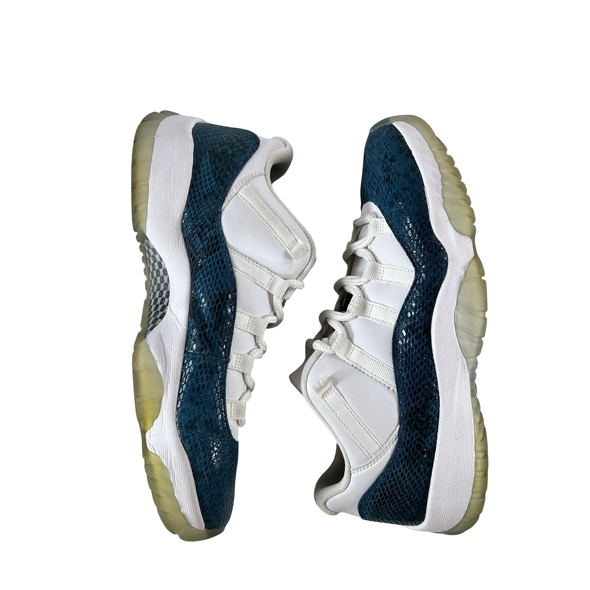 CD6846 102 Jordan 11 Retro Low Snake Navy (2019) [USED] - 9.5 M (Used) - Image 5