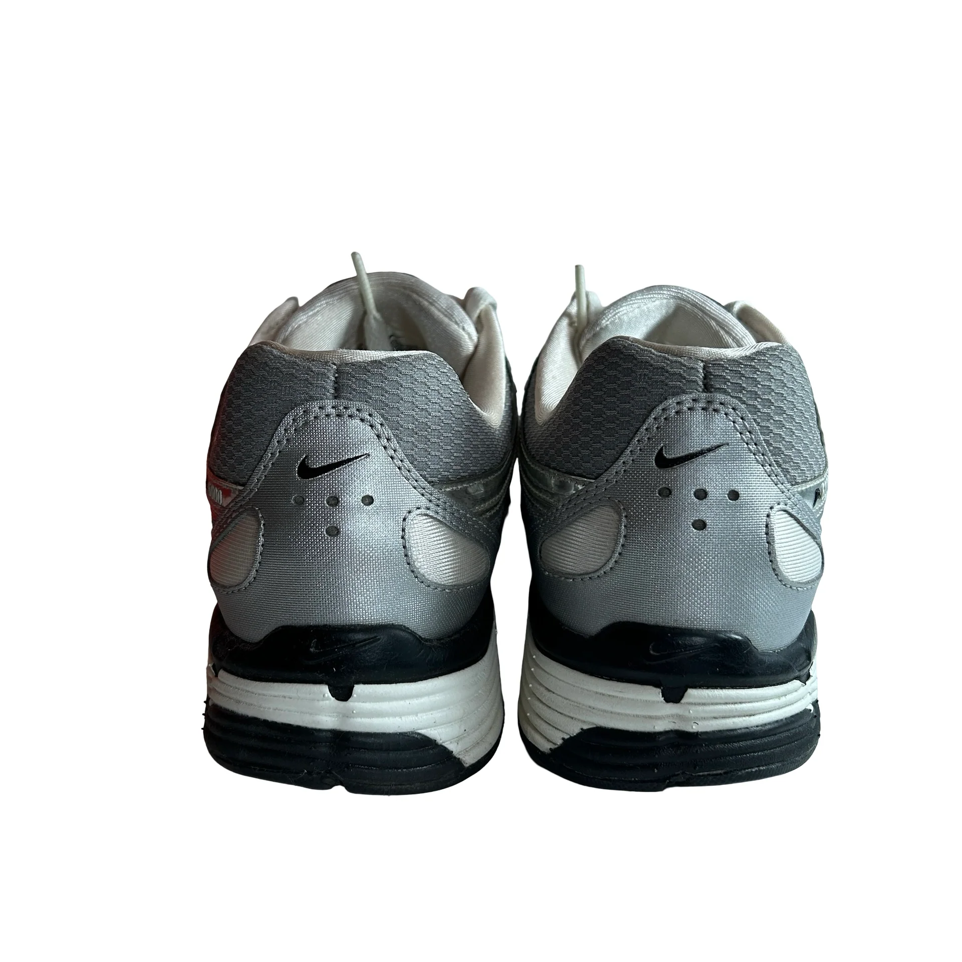 CN0149 001 Nike P-6000 Metallic Silver [USED] - 9 M (Used) - Image 3