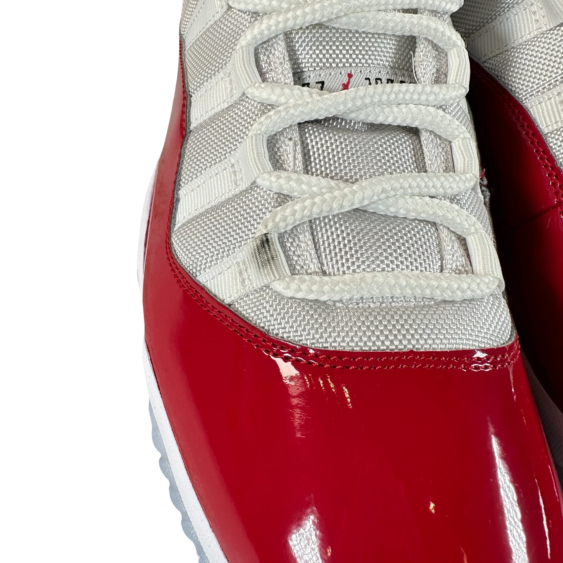 CT8012 116 Jordan 11 Retro Cherry (2022) [CONDITIONAL] - 10 M (Mark on Right Shoe) - Image 3