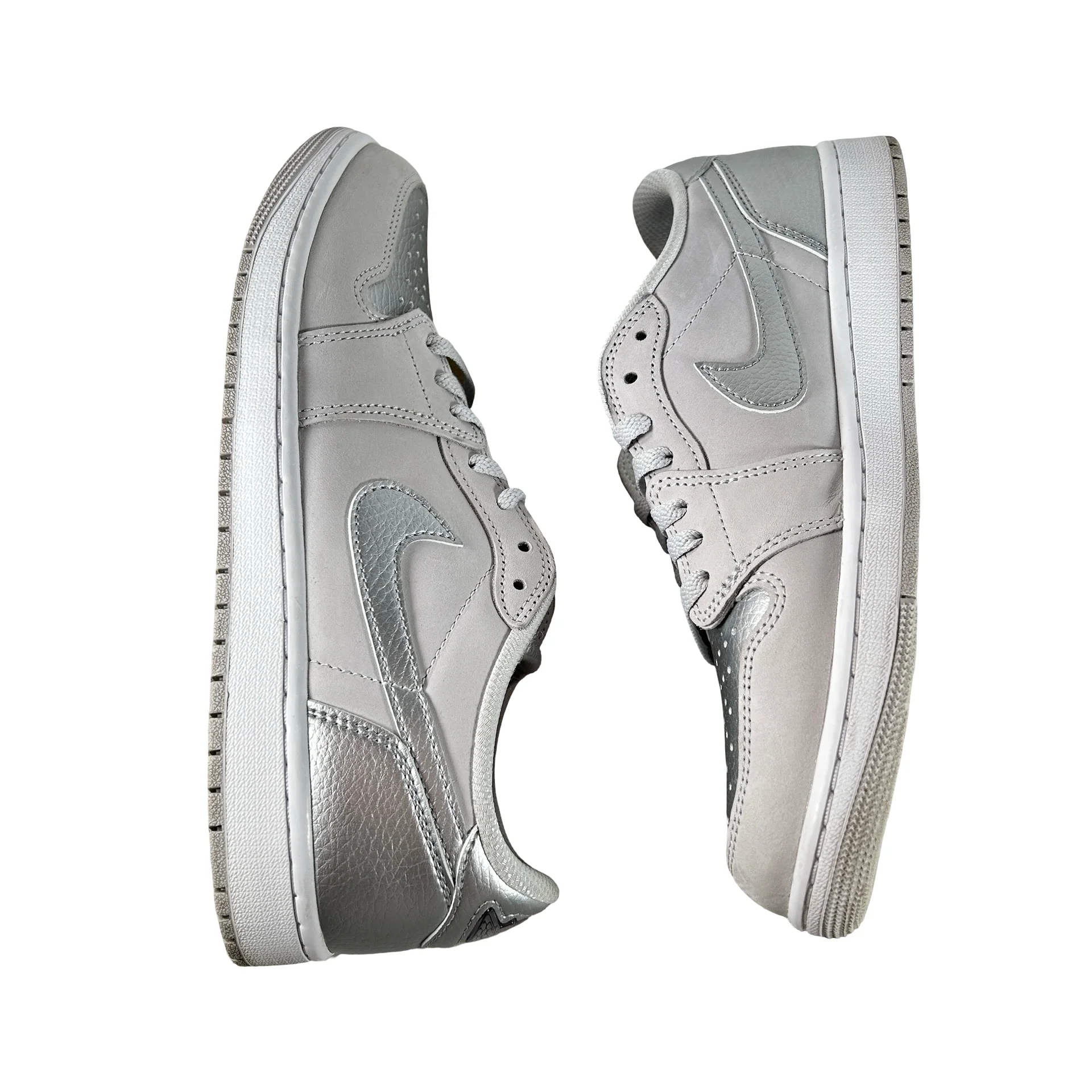 CZ0790 002 Jordan 1 Low OG Metallic Silver[USED] - 10 M (Used) - Image 4