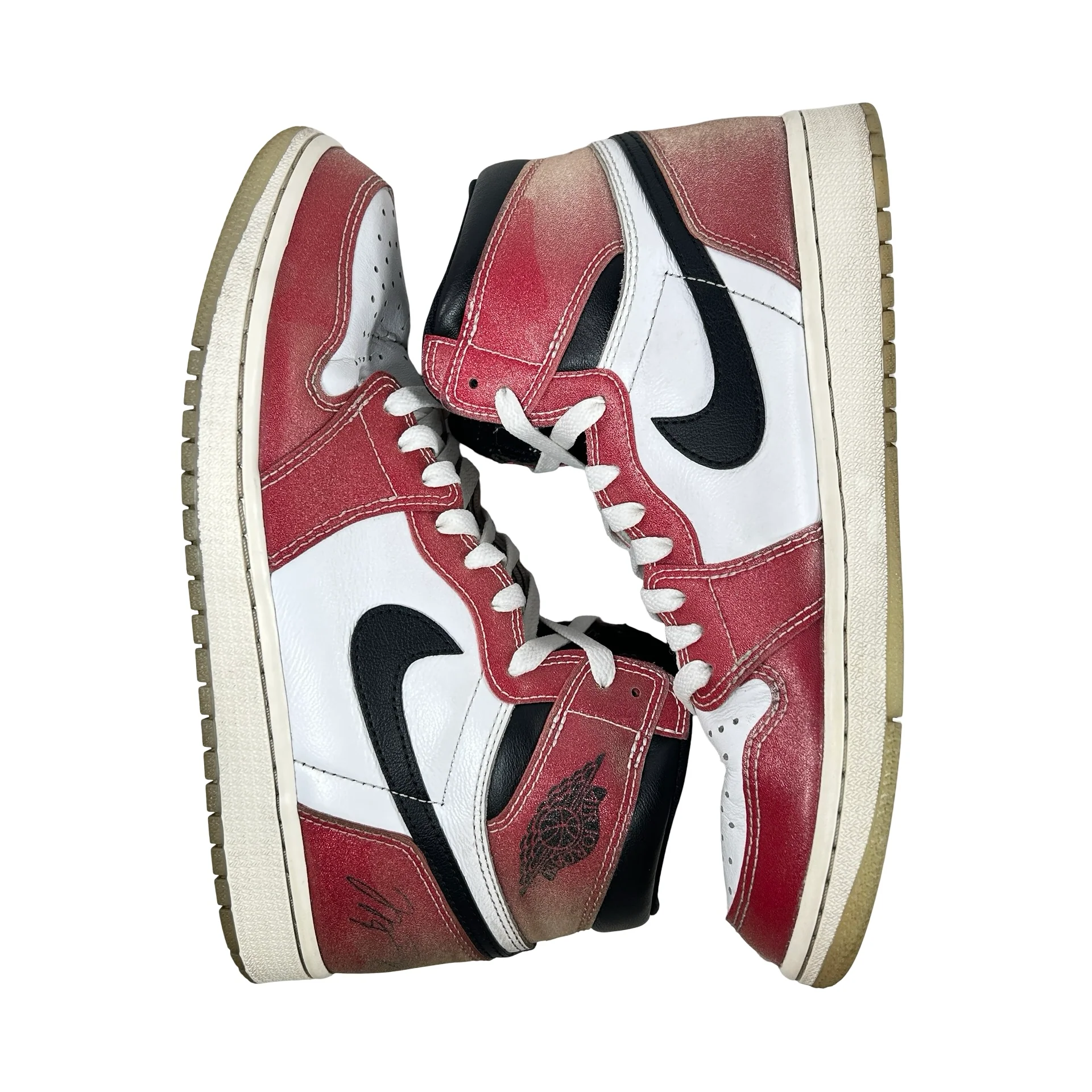 DA2728 100 Jordan 1 Retro High Trophy Room Chicago (F&F) [USED] - 9 M (Used) - Image 4