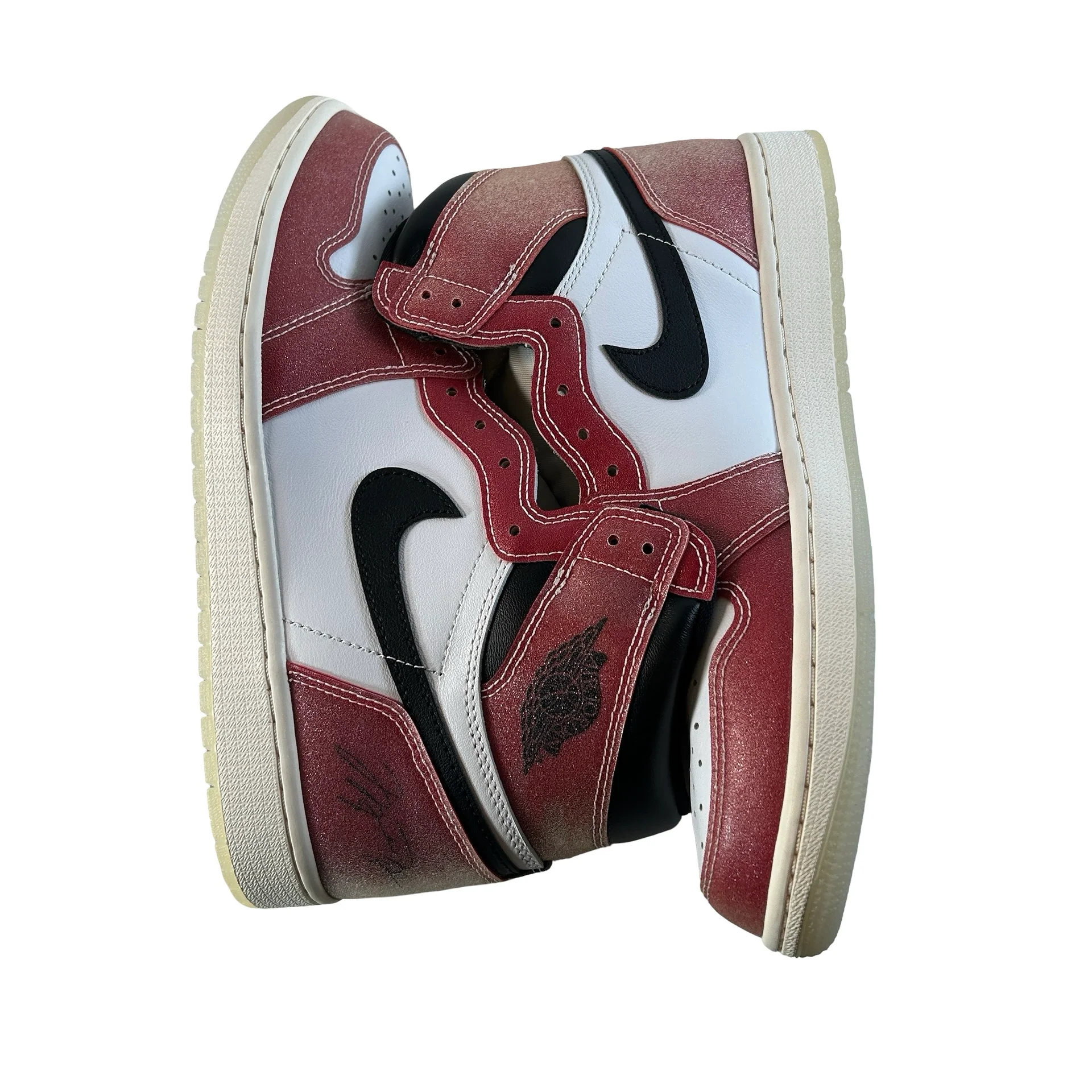 DA2728 100 Jordan 1 Trophy Room - 10.5 M (Yellowing Soles5) - Image 3