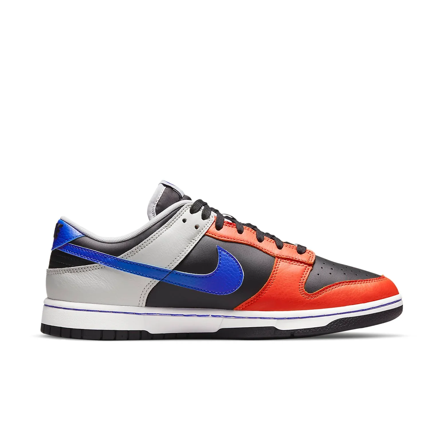 DD3363 002 Nike Dunk Low EMB NBA 75th Anniversary Knicks - Image 2