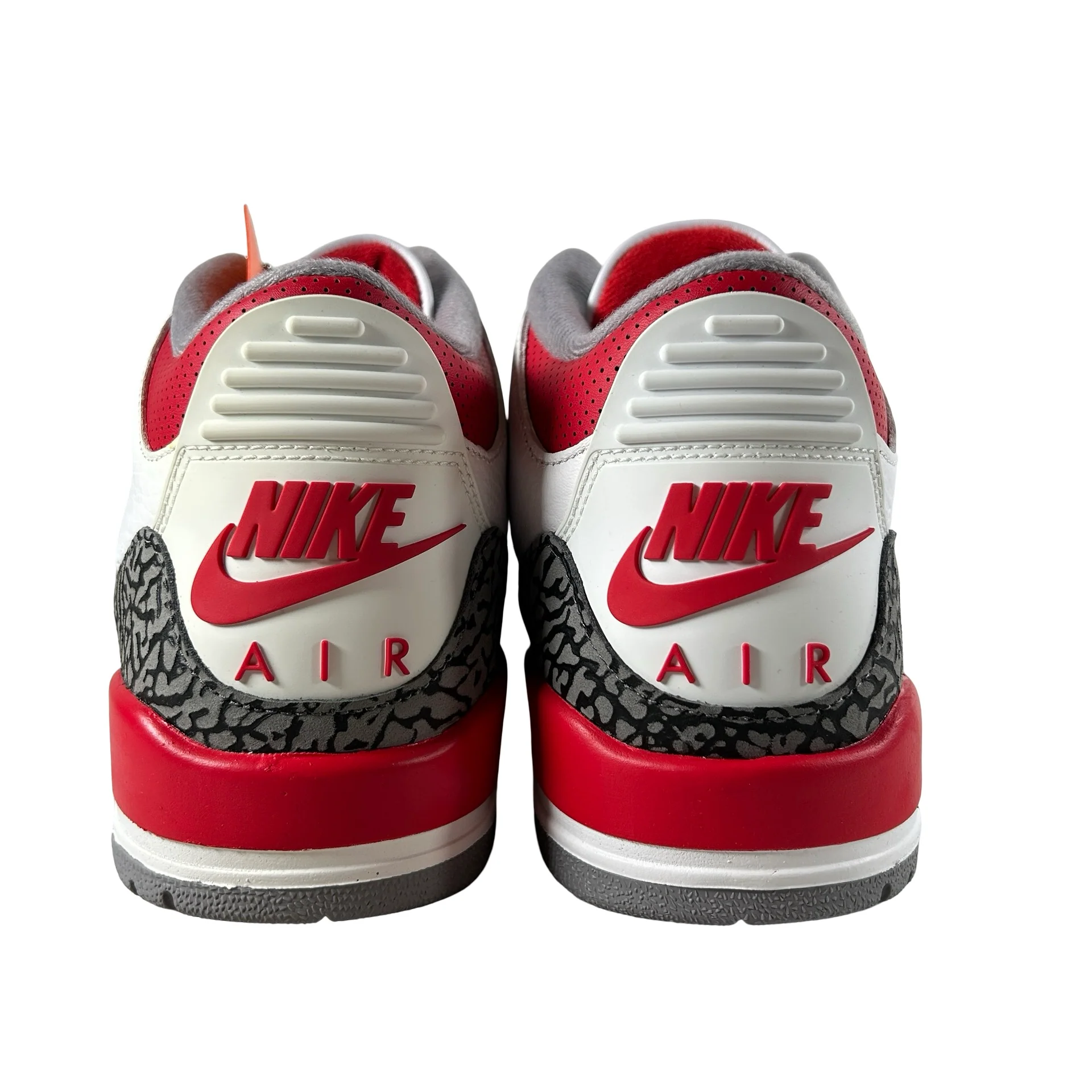 DN3707 160 Jordan 3 Retro Fire Red (2022) [CONDITIONAL] - 10.5 M (B-Grade) - Image 3