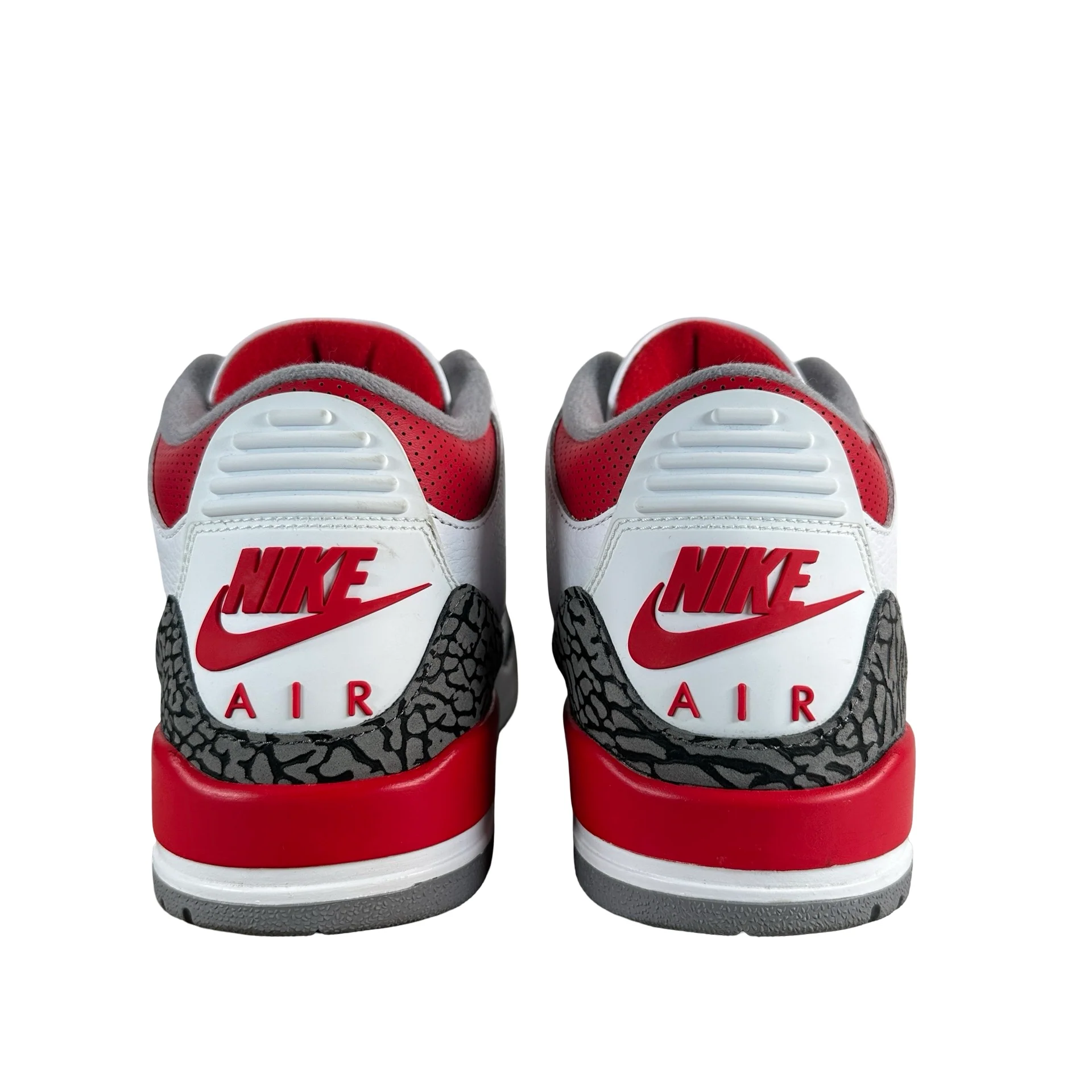 DN3707 160 Jordan 3 Retro Fire Red (2022) [USED] - 10.5 M (VNDS) - Image 3