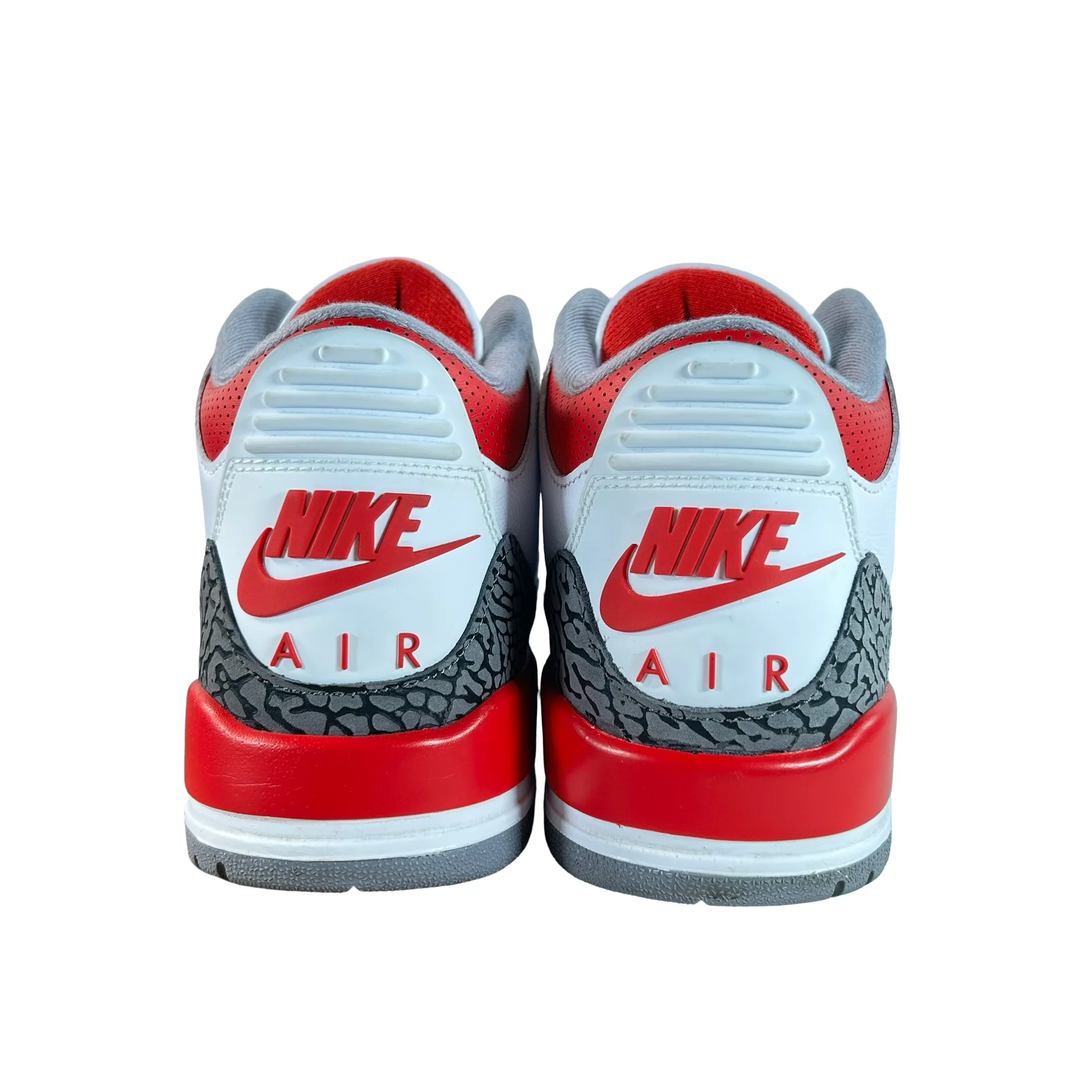 DN3707 160 Jordan 3 Retro Fire Red (2022) [USED] - 9.5 M (Used11) - Image 3