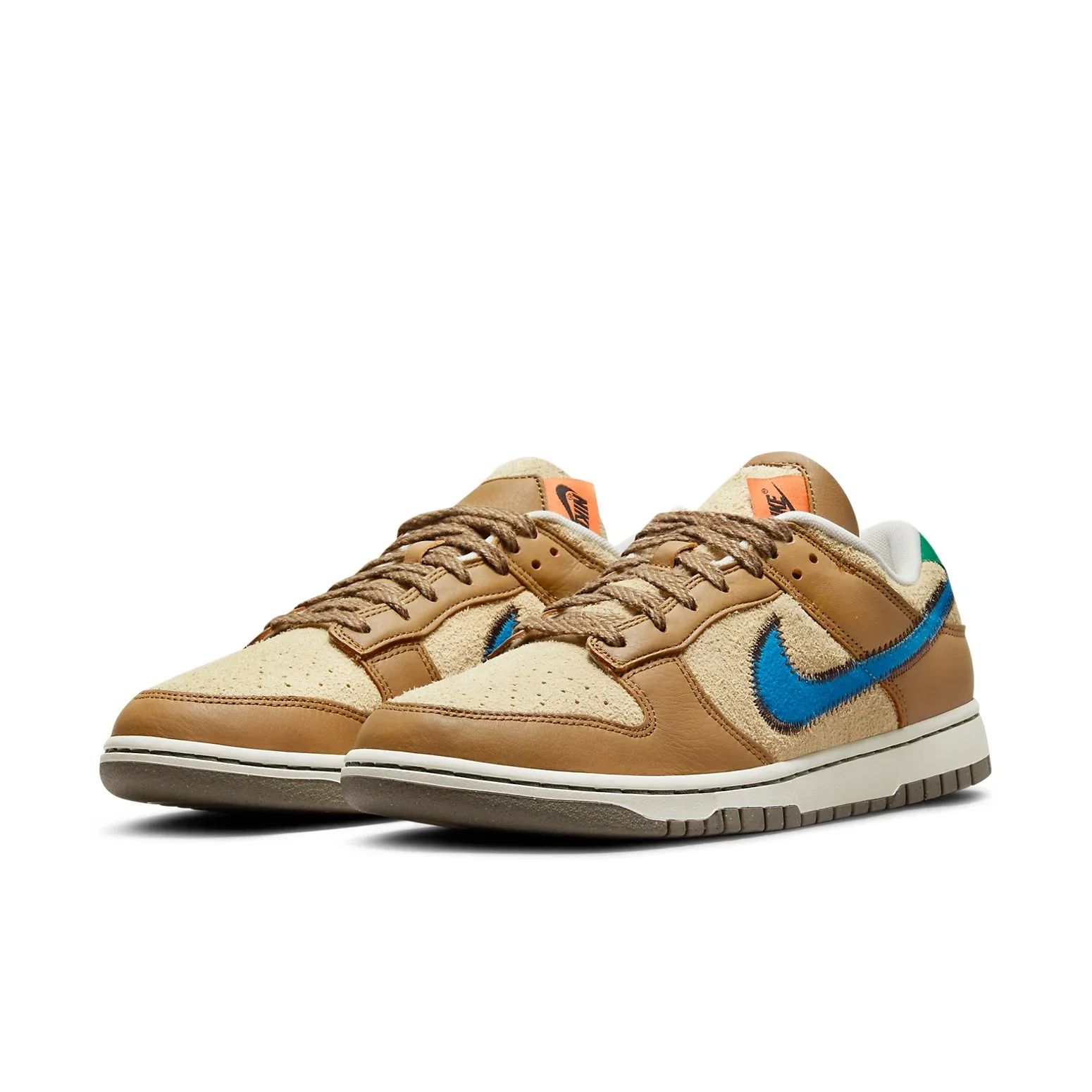 DO6712 200 Nike Dunk Low size? Dark Driftwood - Image 3