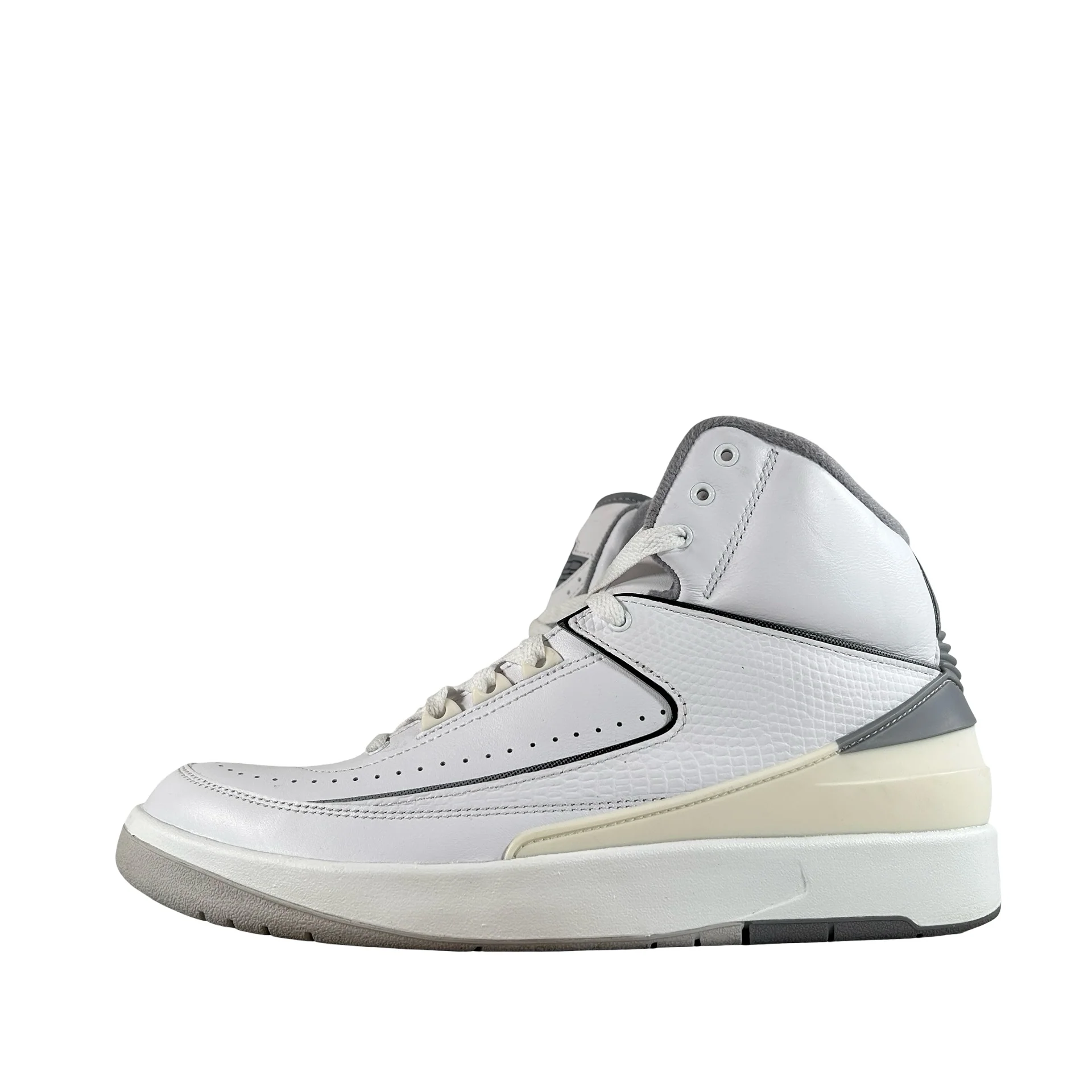 DR8884 100 Jordan 2 Retro Cement Grey [USED] - 9 M (Used)