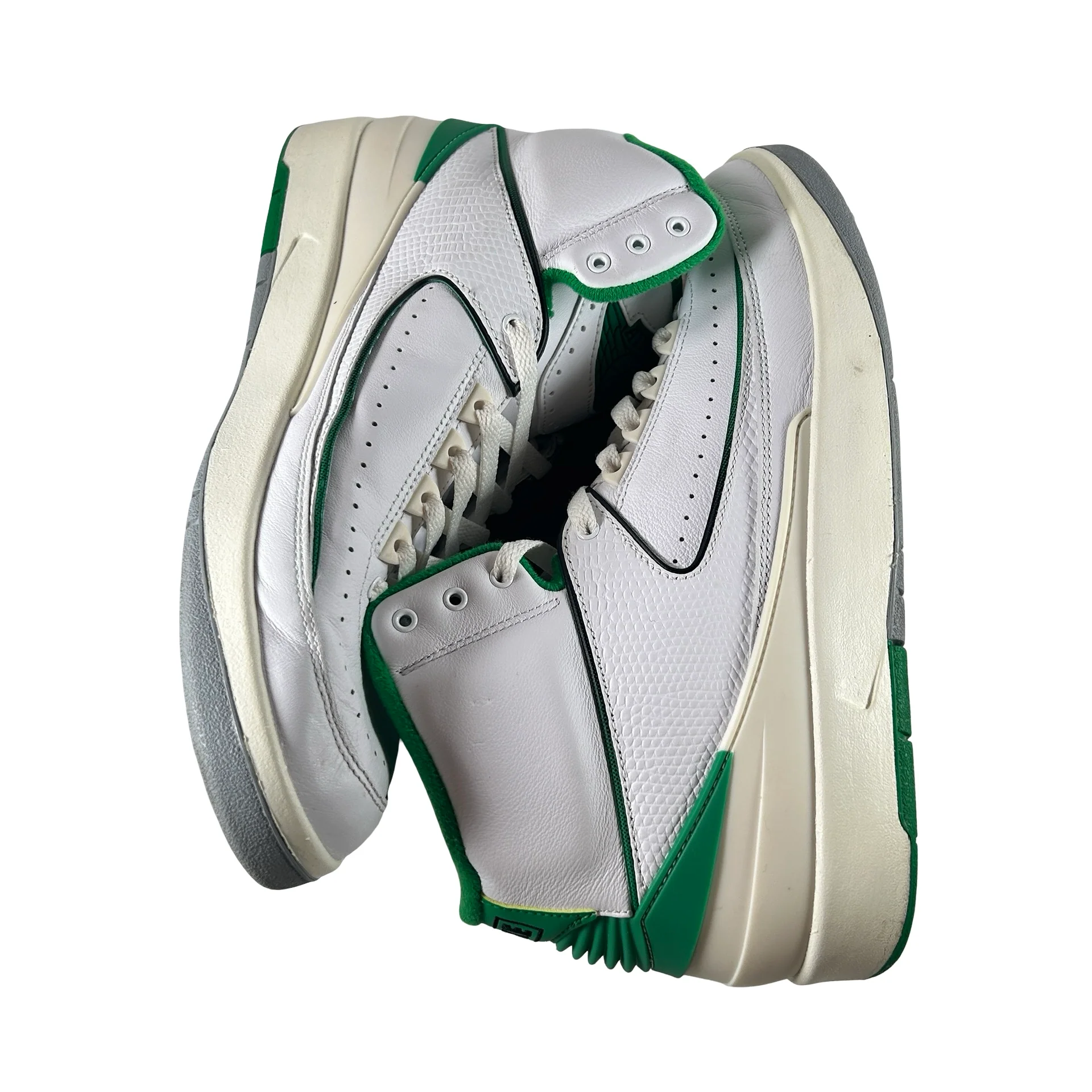 DR8884 103 Jordan 2 Retro Lucky Green - 11 M (Used) (No Box) - Image 5