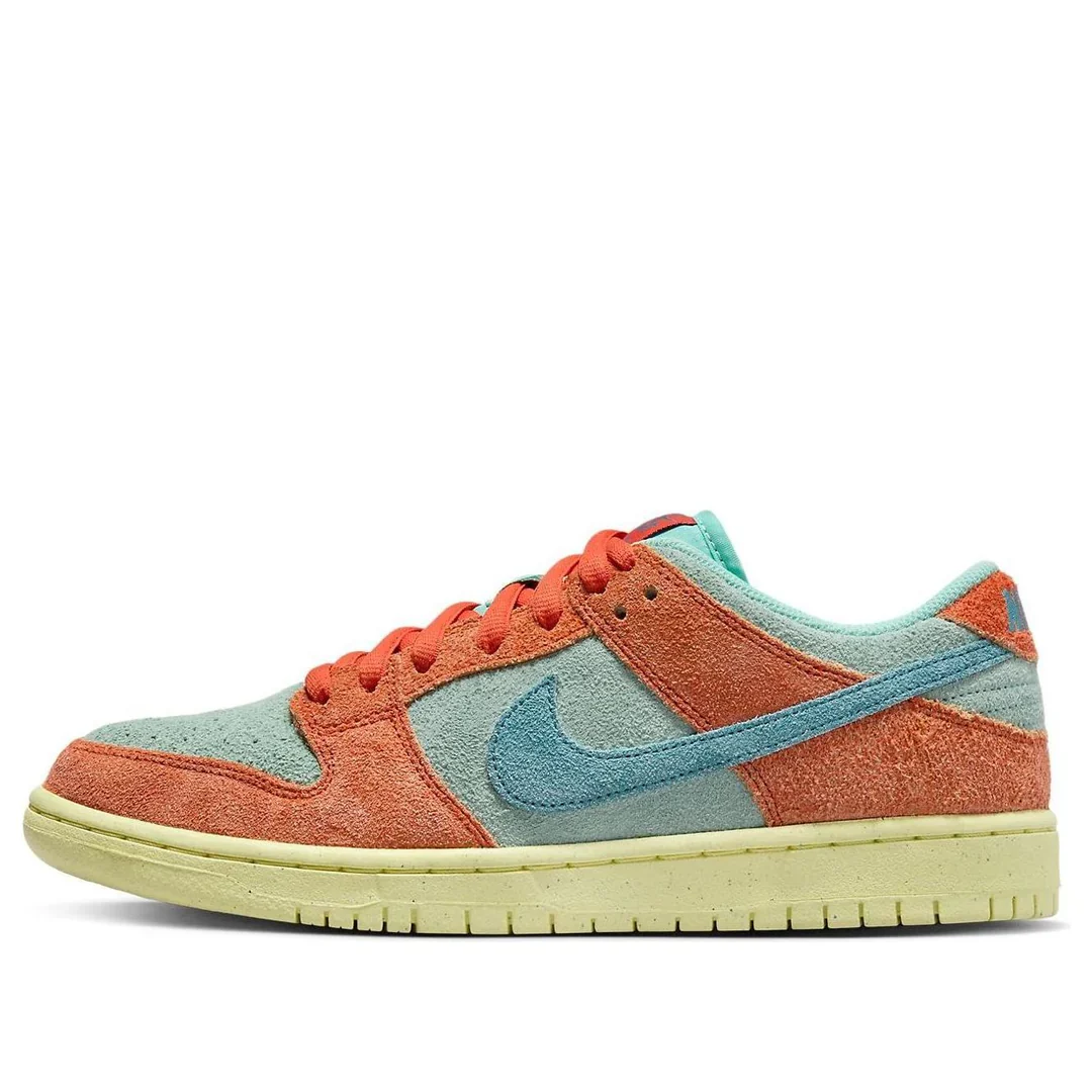 DV5429 800 Nike SB Dunk Low Orange Emerald Rise