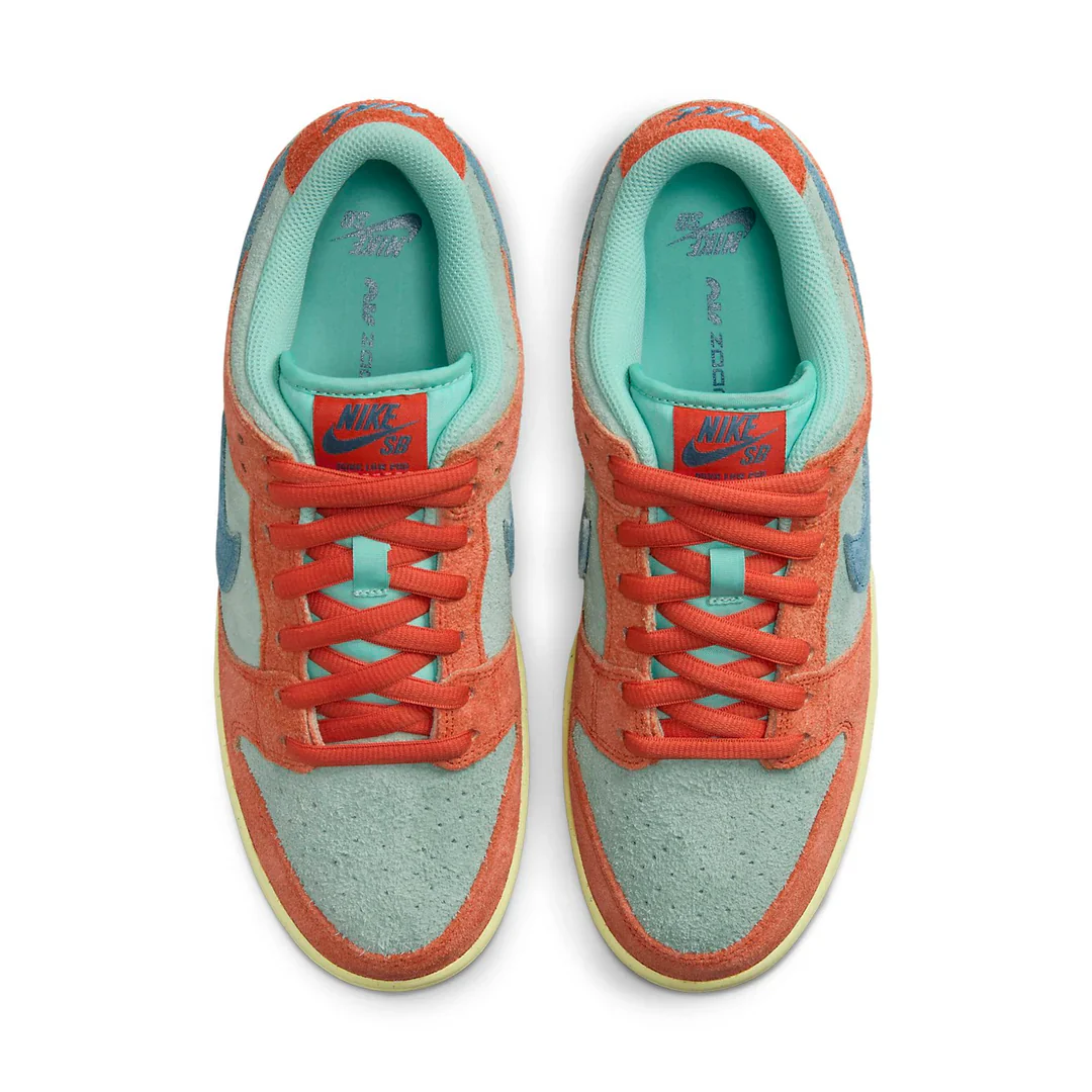 DV5429 800 Nike SB Dunk Low Orange Emerald Rise - Image 3