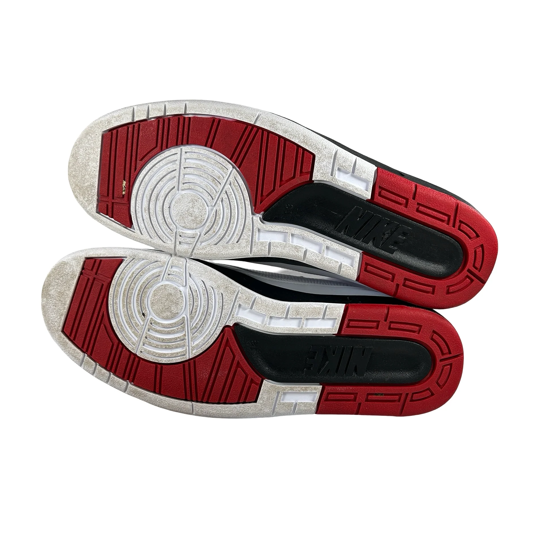 DX2454 106 Jordan 2 Retro OG Chicago (2022) [USED] - 13 M (Used2) - Image 6