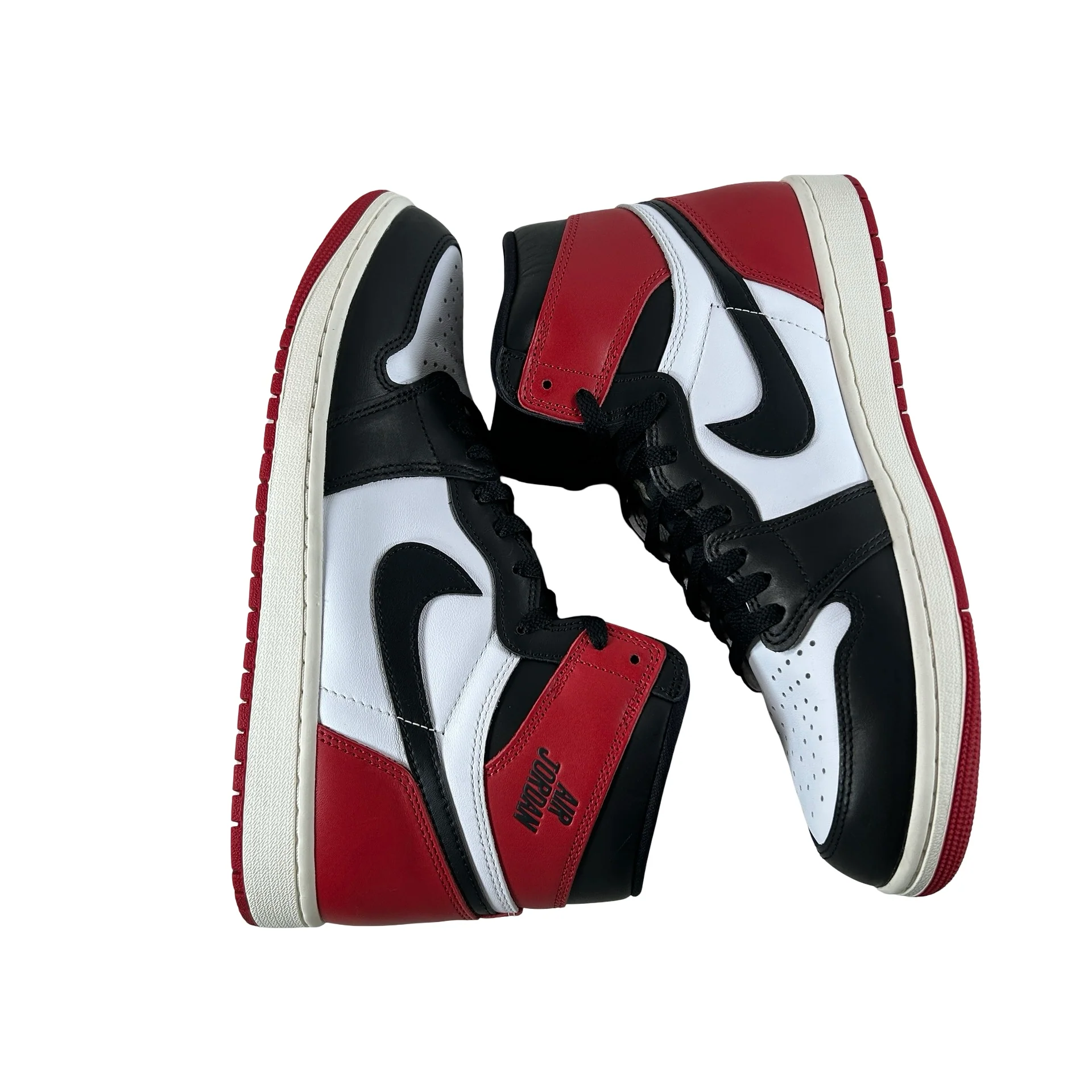 DZ5485 106 Jordan 1 Retro High OG Black Toe Reimagined [USED] - 11 M (Used8) - Image 4