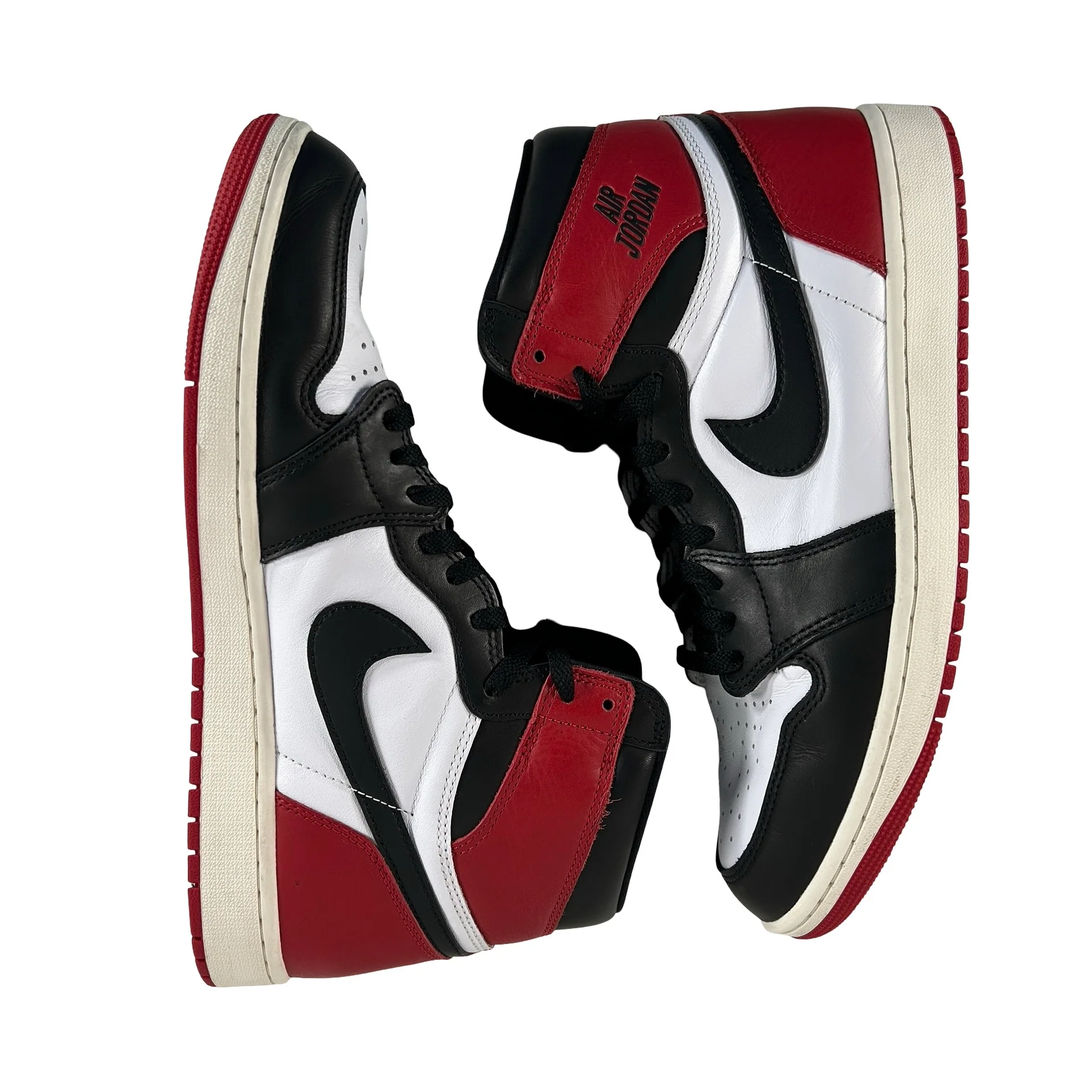 DZ5485 106 Jordan 1 Retro High OG Black Toe Reimagined [USED] - 12 M (Used) (No Box) - Image 4