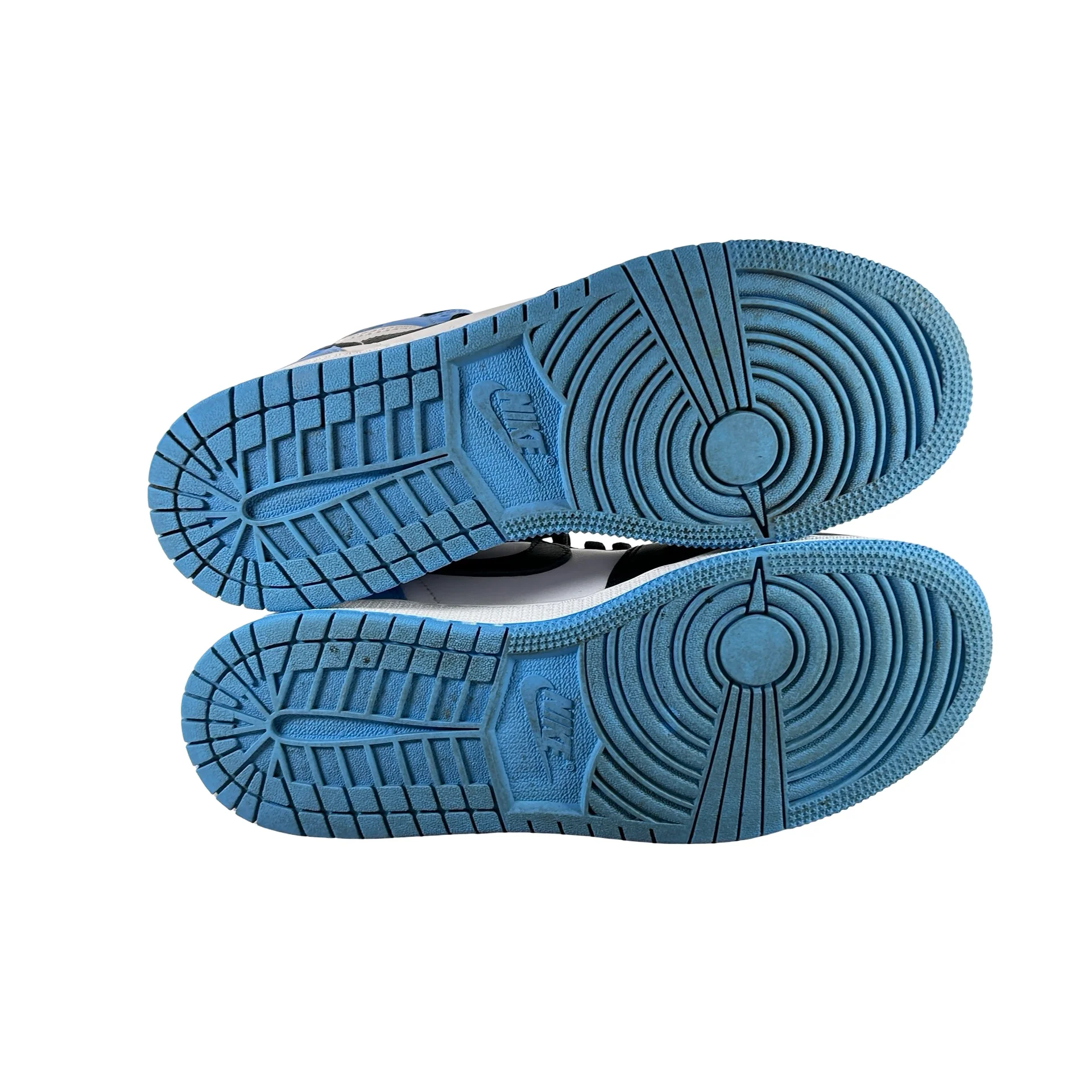 FD1437 400 Jordan 1 Retro High OG UNC Toe (GS) [USED] - 7 Y (Used3) - Image 6