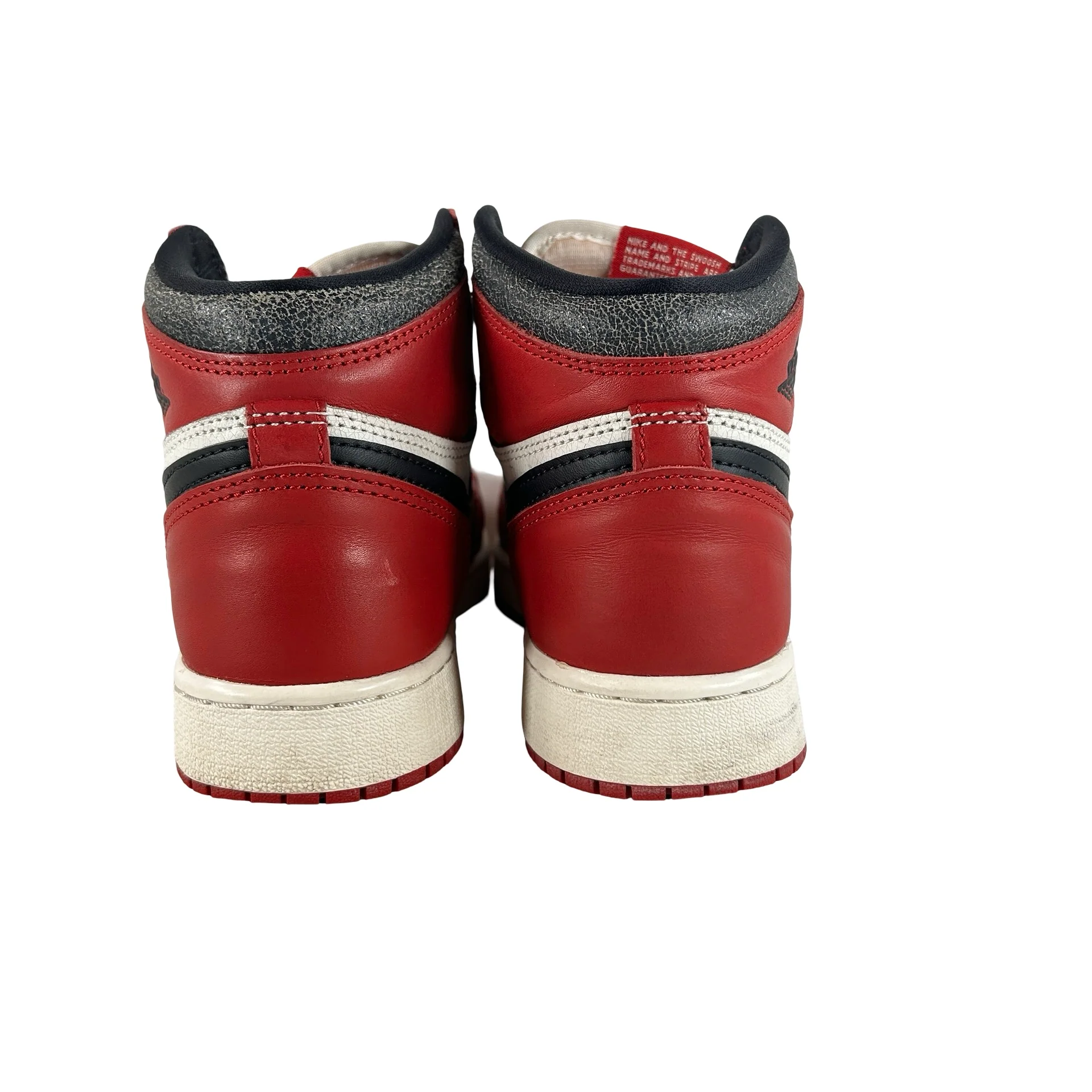 FD1437 612 Jordan 1 Retro High OG Chicago Lost and Found (GS) [USED] - 5 Y (Used) (No Box) - Image 3