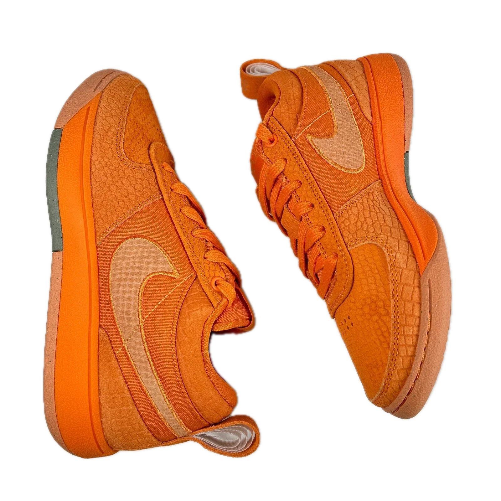 FJ4249 800 Nike Book 1 Chapter One (Numbered) [USED] - 5 M (Used) - Image 4