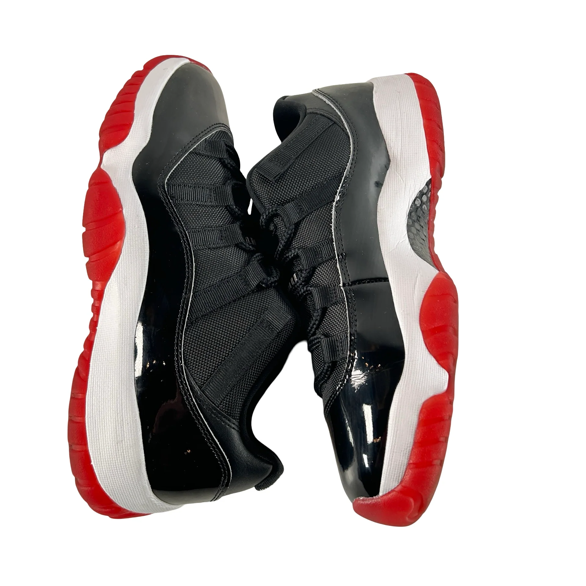 FV5104 006 Jordan 11 Retro Low Bred (2025) - 8.5 M (VNDS2) - Image 4