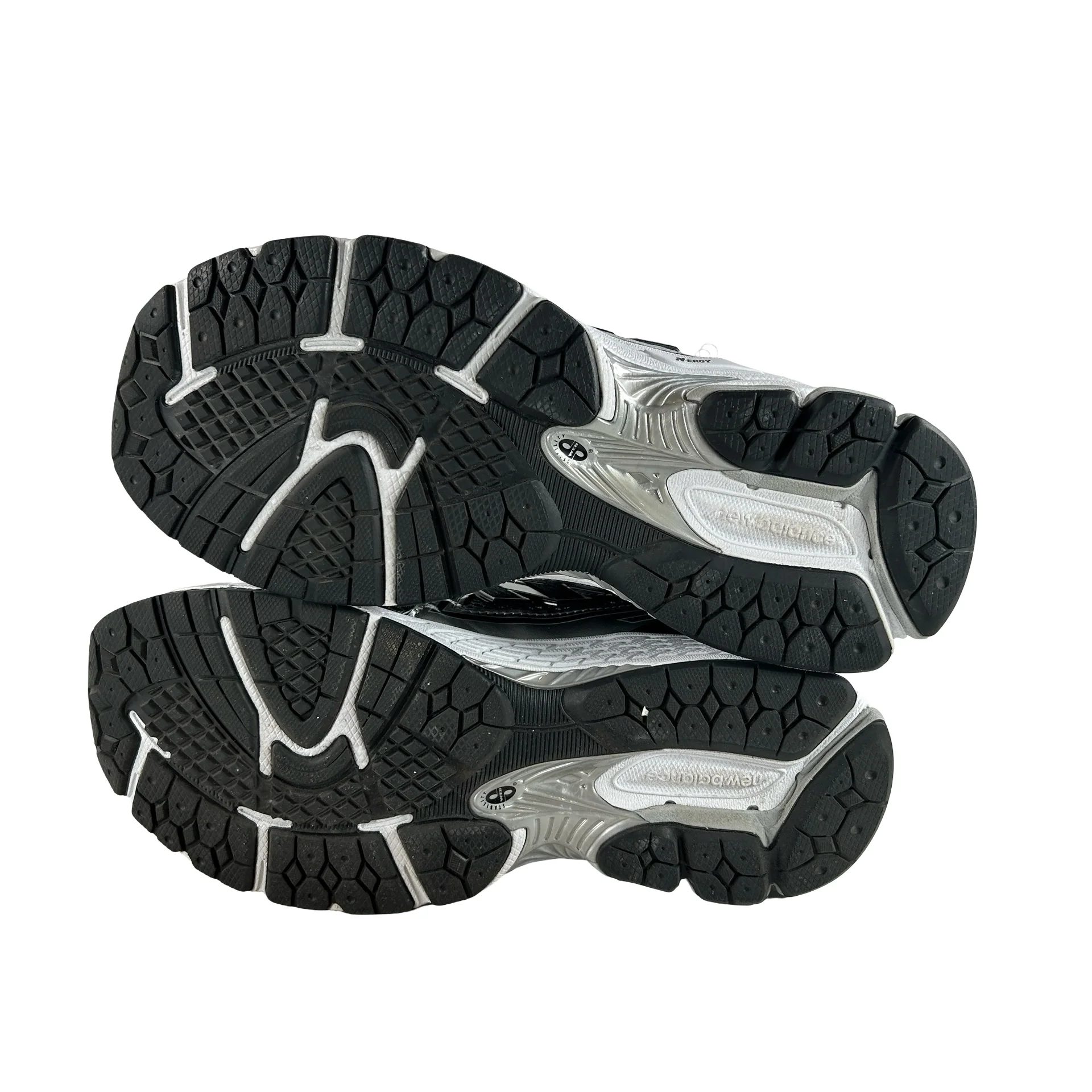 GC1906CG New Balance 1906R Silver Metalic Black (GS) [USED] - 7 Y (Used) - Image 6