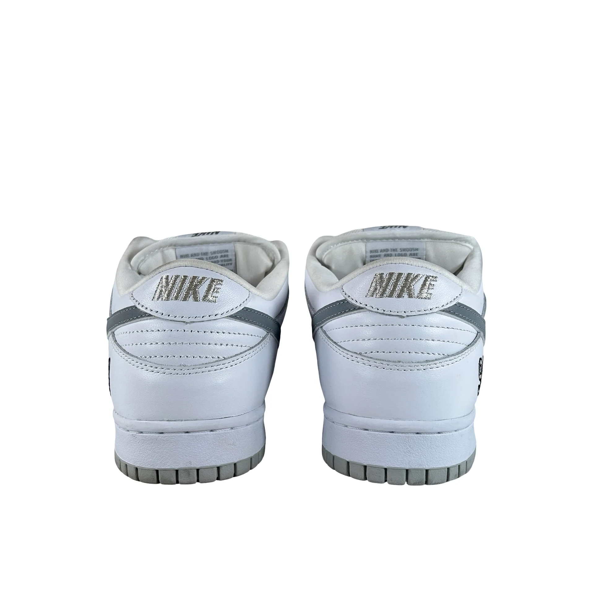 HQ8487 100 Nike SB Dunk Low Supreme 94 White Metallic Silver [USED] - 10.5 M (Used2) - Image 3