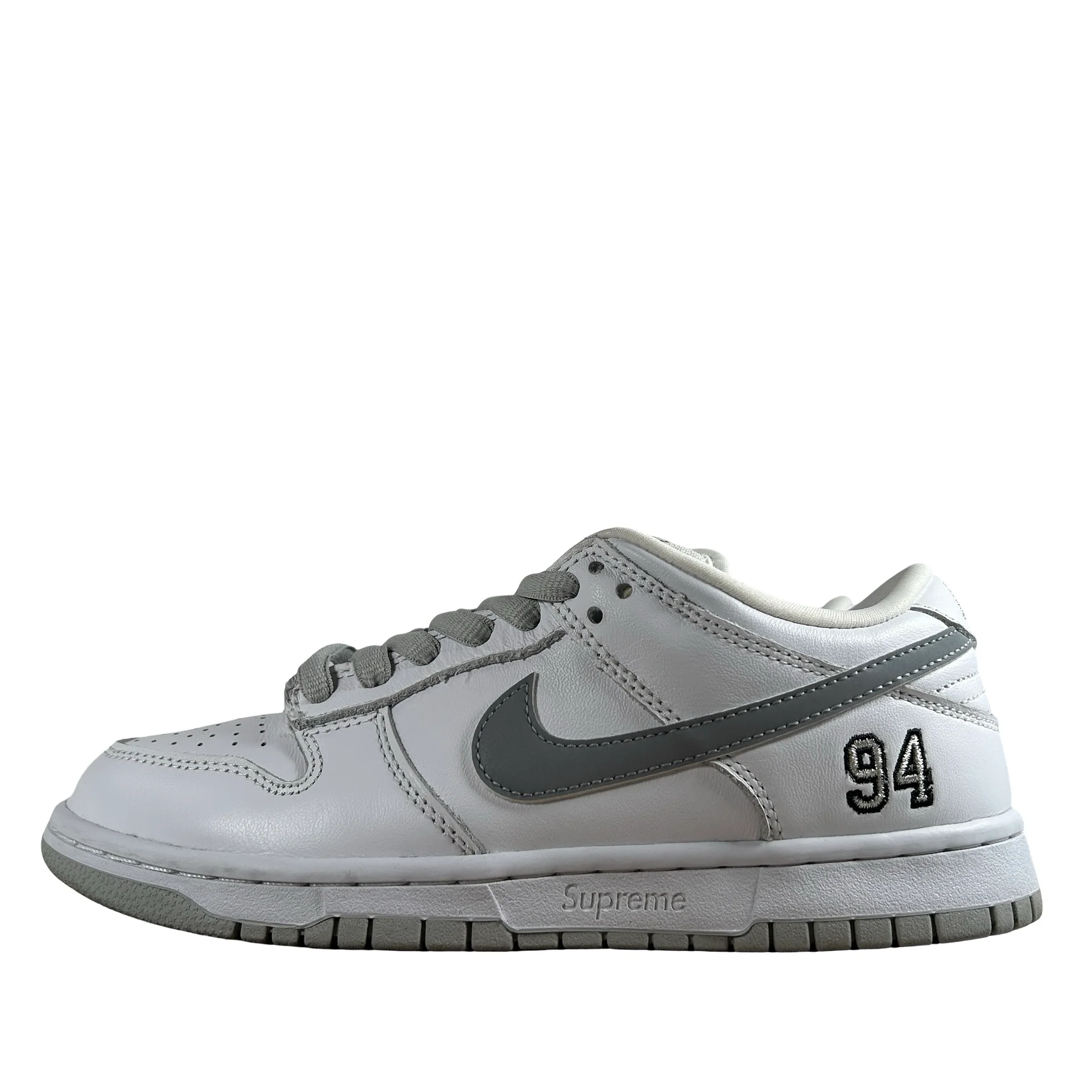 HQ8487 100 Nike SB Dunk Low Supreme 94 White Metallic Silver [USED] - 6.5 M (Used)