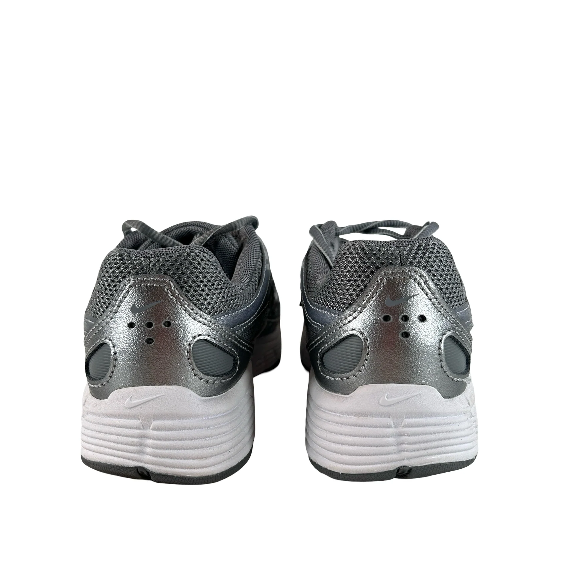 HV5064 004 Nike P-6000 Metalic Cool Grey (GS) [USED] - 3.5Y (Used) - Image 3