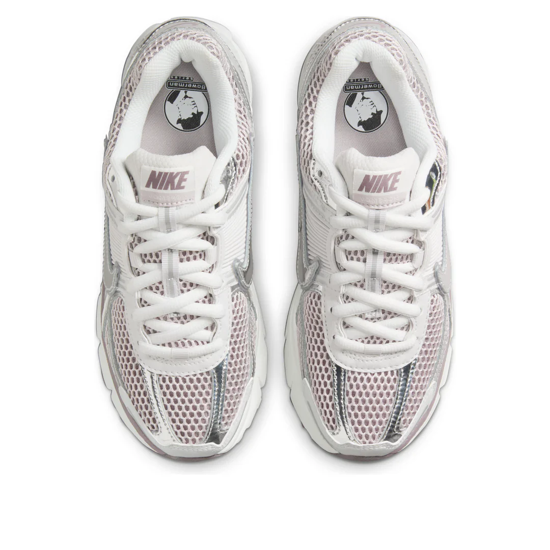 HV6417 001 Nike Zoom Vomero 5 Metallic Silver Platinum Violet (W) - Image 3