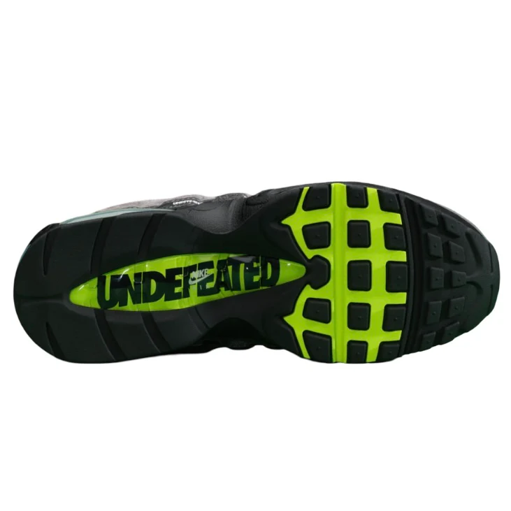 IB4523 004 Nike Air Max 95 SP Undefeated Geo NYC Neon - Image 7