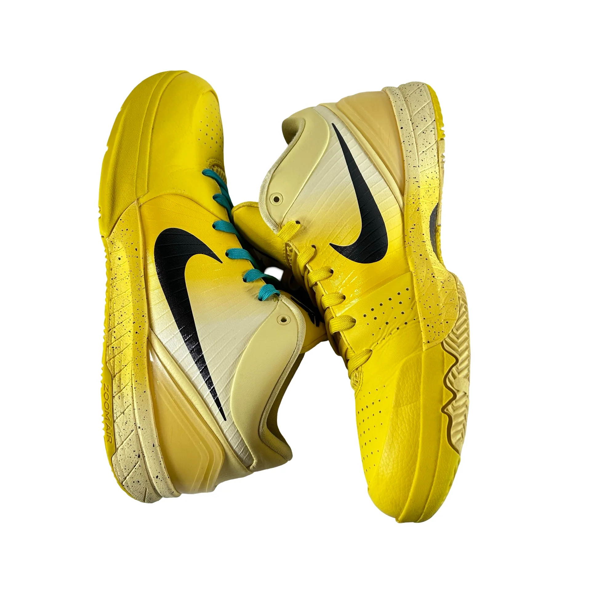 IH0587 700 Nike Kobe 4 Protro CHBL [USED] - 10.5 M (Used) (No Box) - Image 4