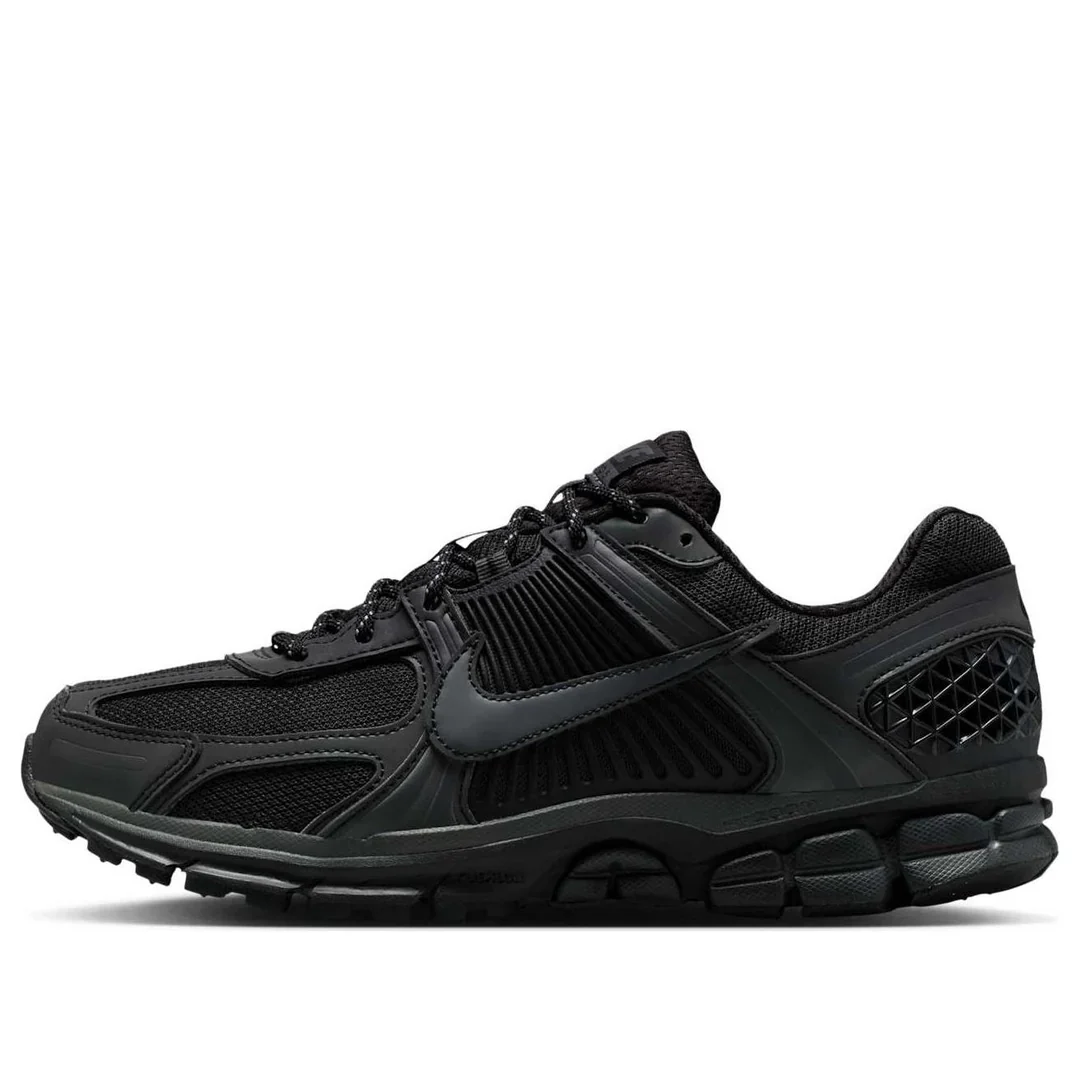 IM6597 001 Nike Zoom Vomero 5 Black Reflective