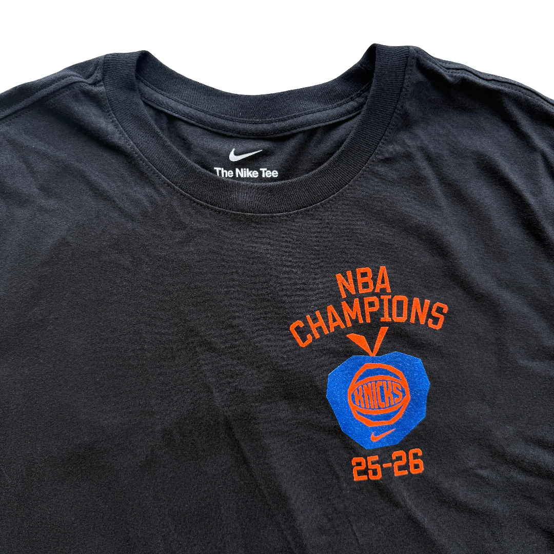 Nike New York Knicks '25-'26 NBA Champions Big Apple Tee Black - Image 3